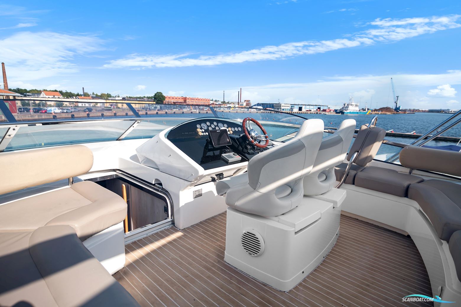 Fairline Squadron 74