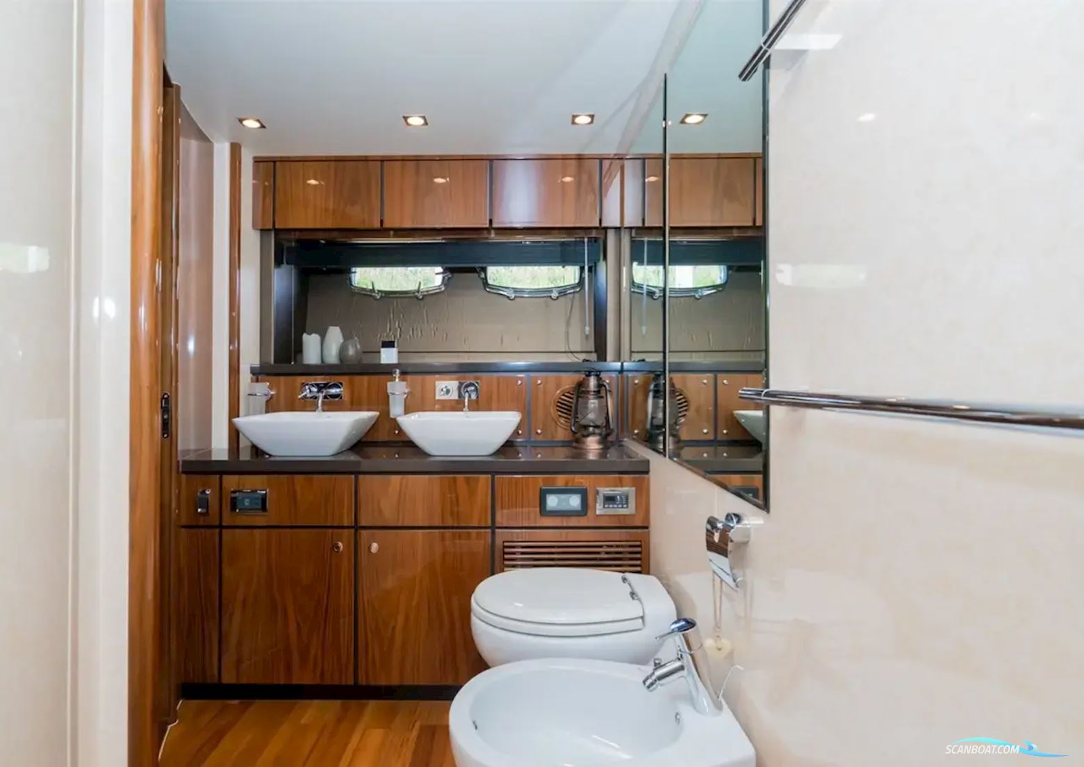 Fairline Squadron 78