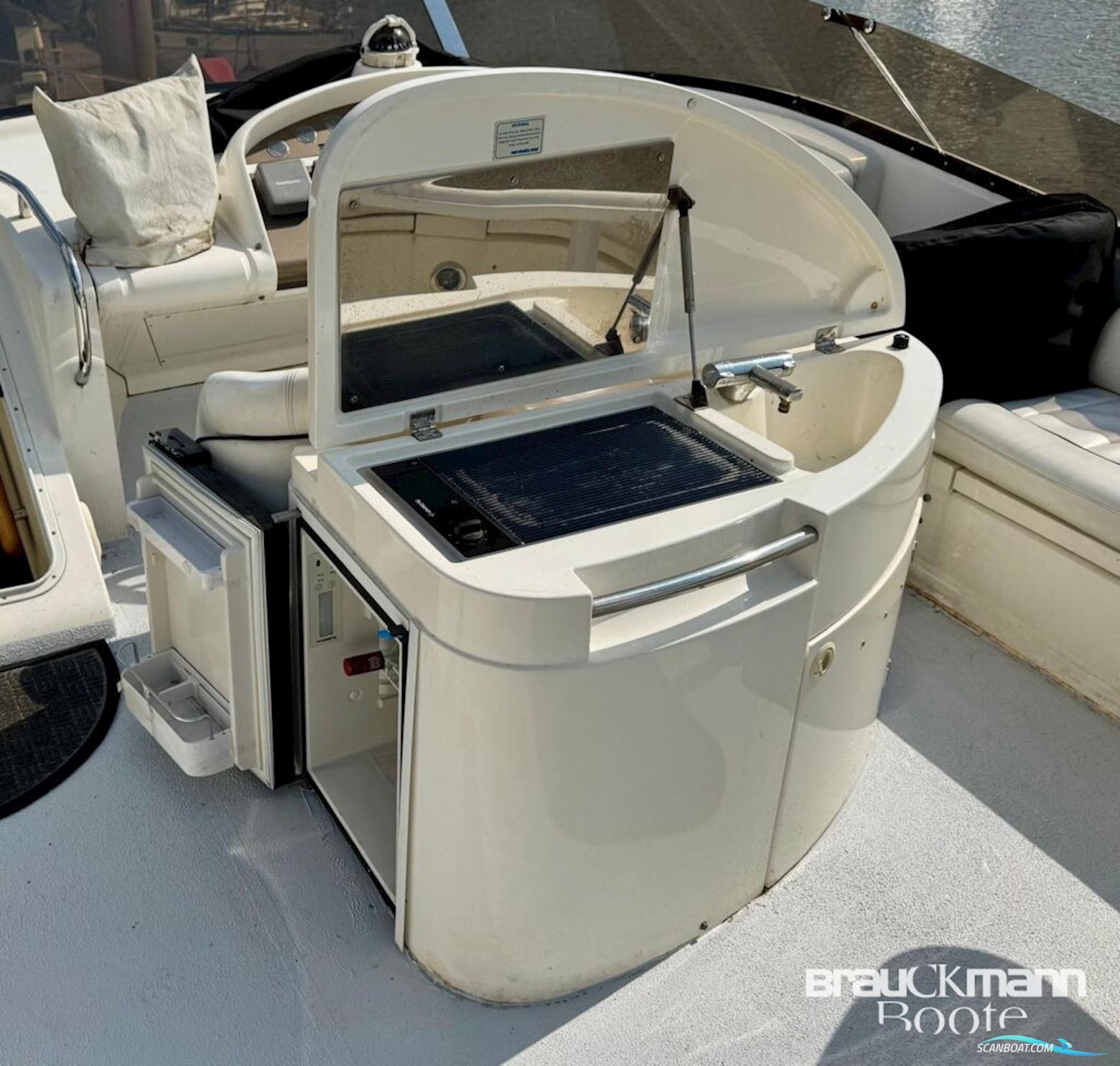 Fairline Squadron55