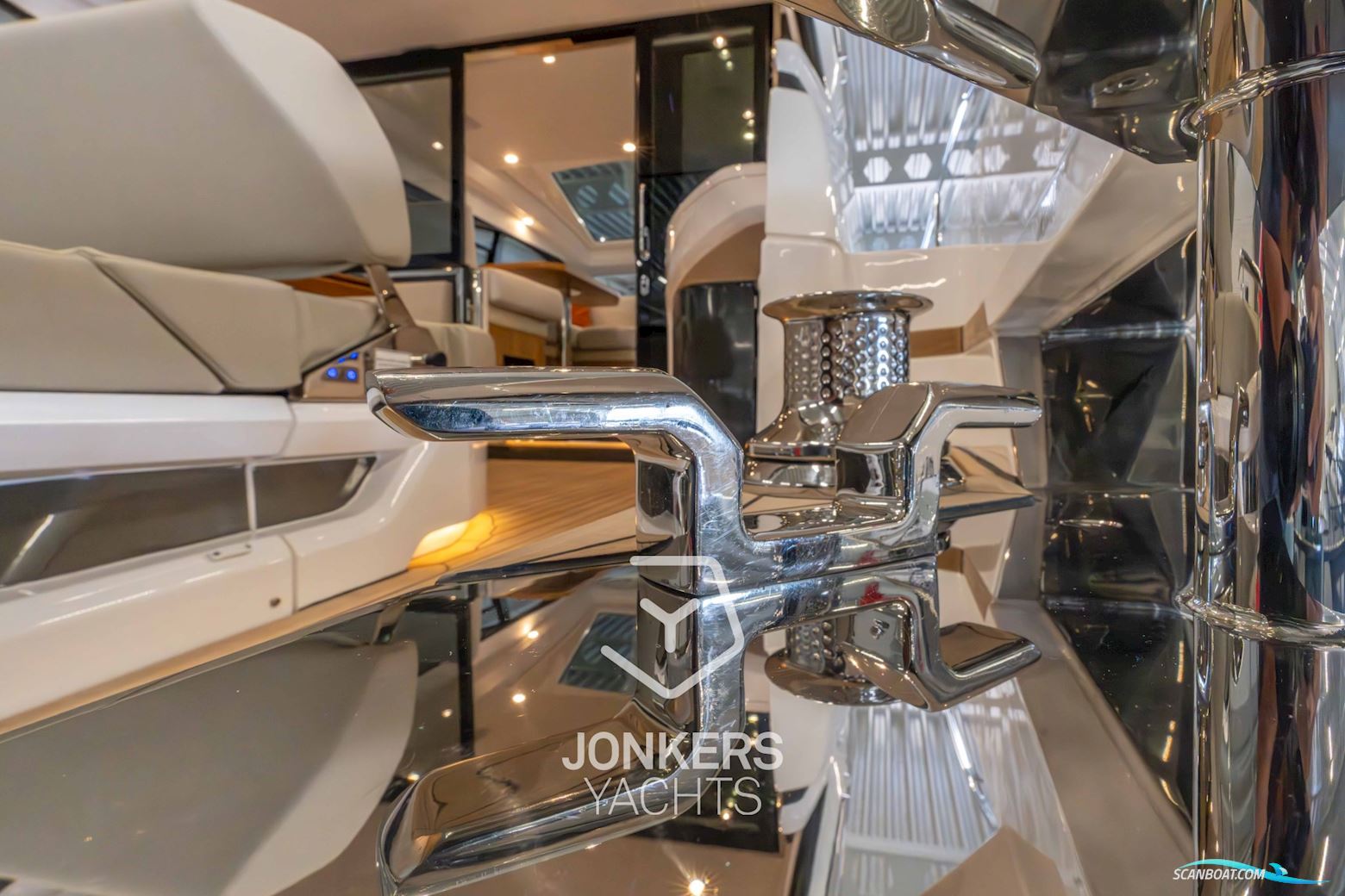 Fairline Targa 45 GT- MODEL 2025 WITH OAK SATIN TIMBER