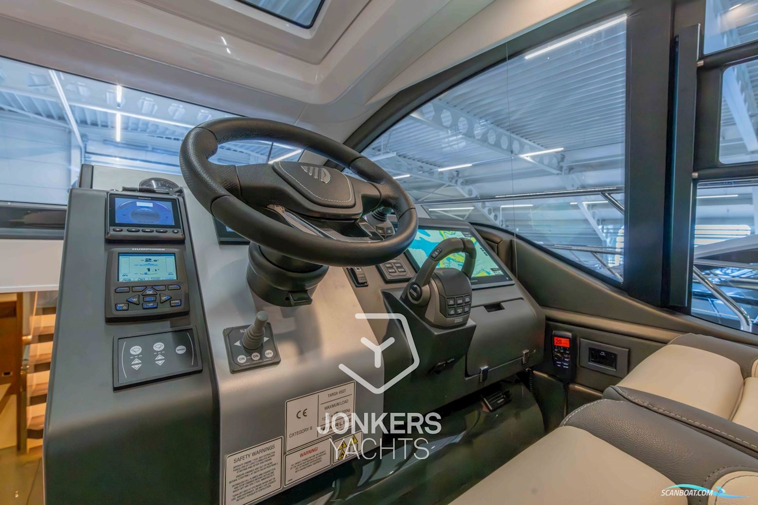 Fairline Targa 45 GT- MODEL 2025 WITH OAK SATIN TIMBER