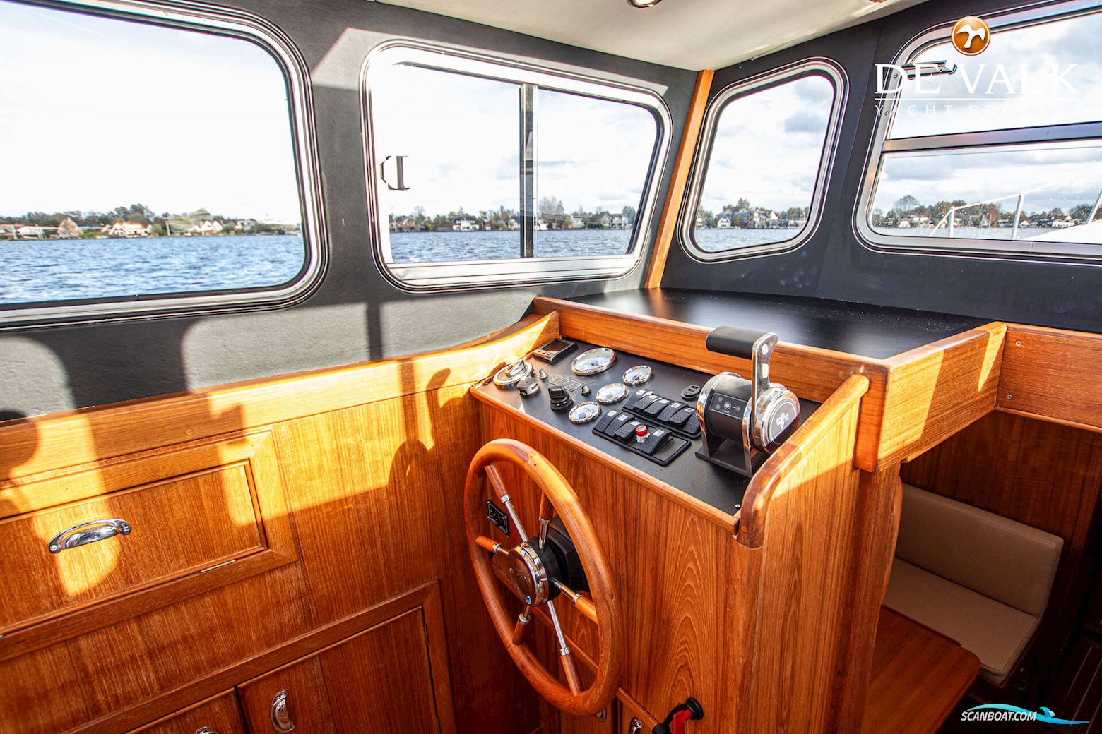 Fairways Marine Fisher 30 Pilothouse
