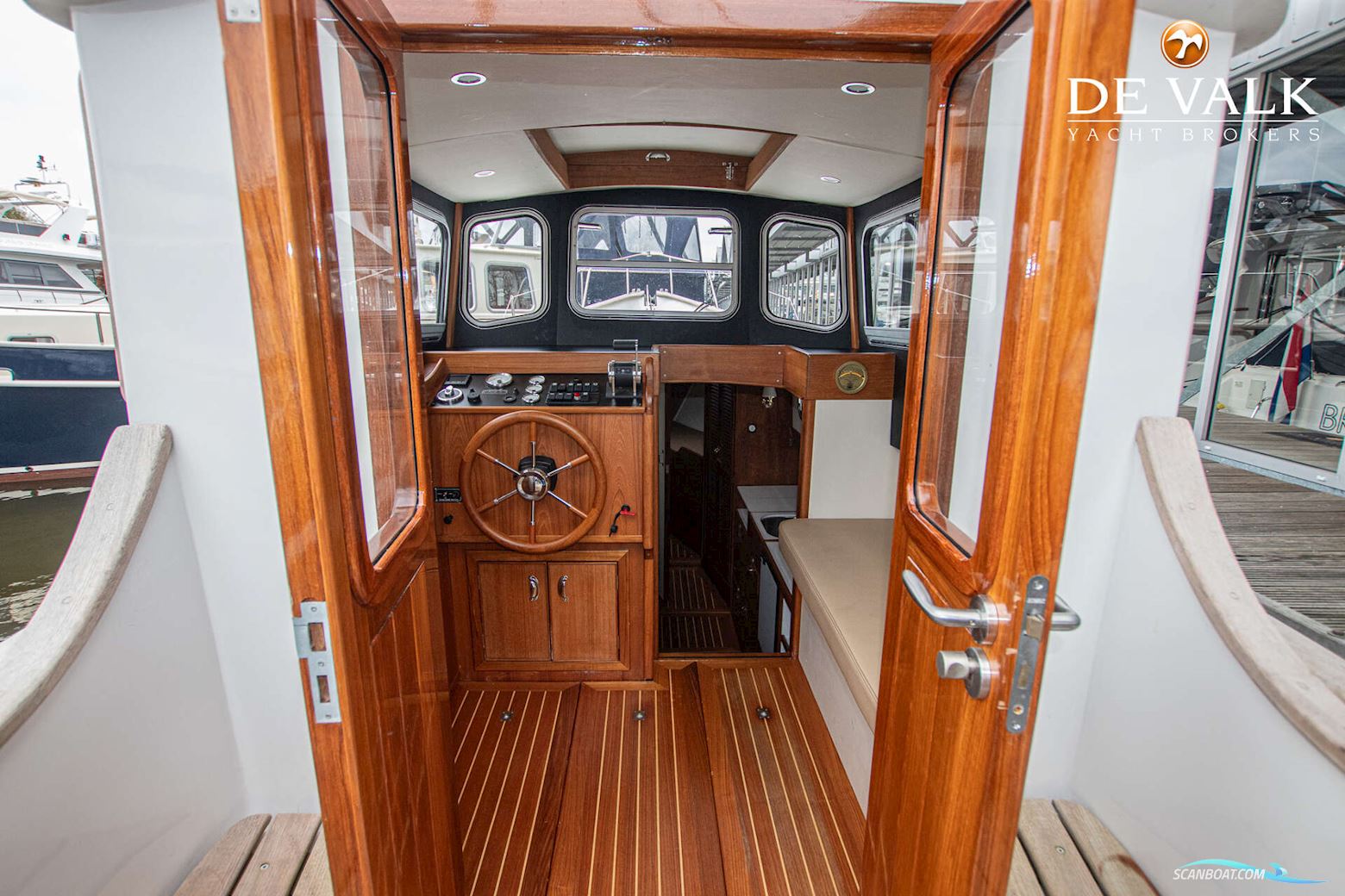 Fairways Marine Fisher 30 Pilothouse