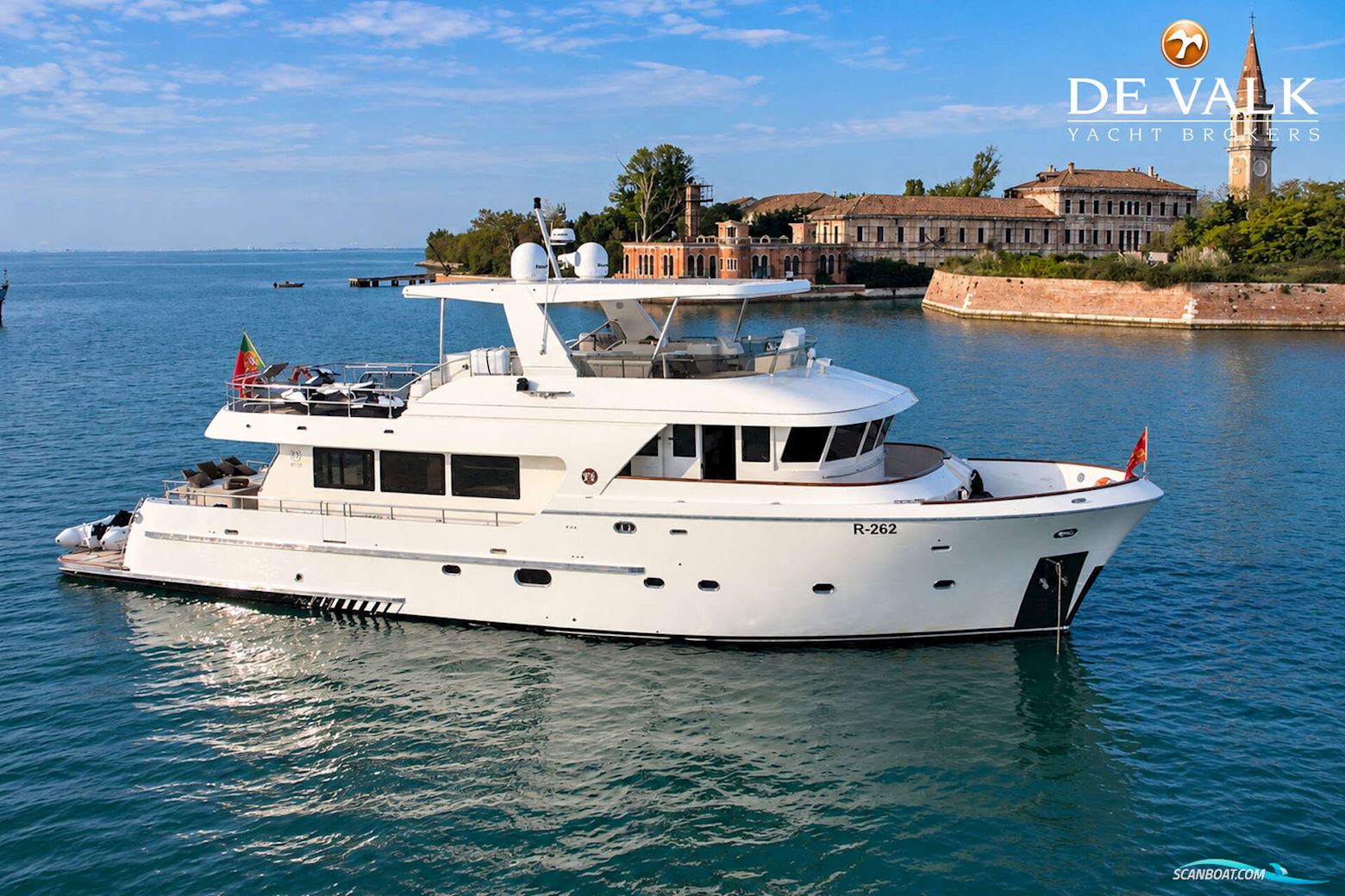 Favaro Yachts Explorer 76 Motorbåd 2015, med John Deere motor, Italien
