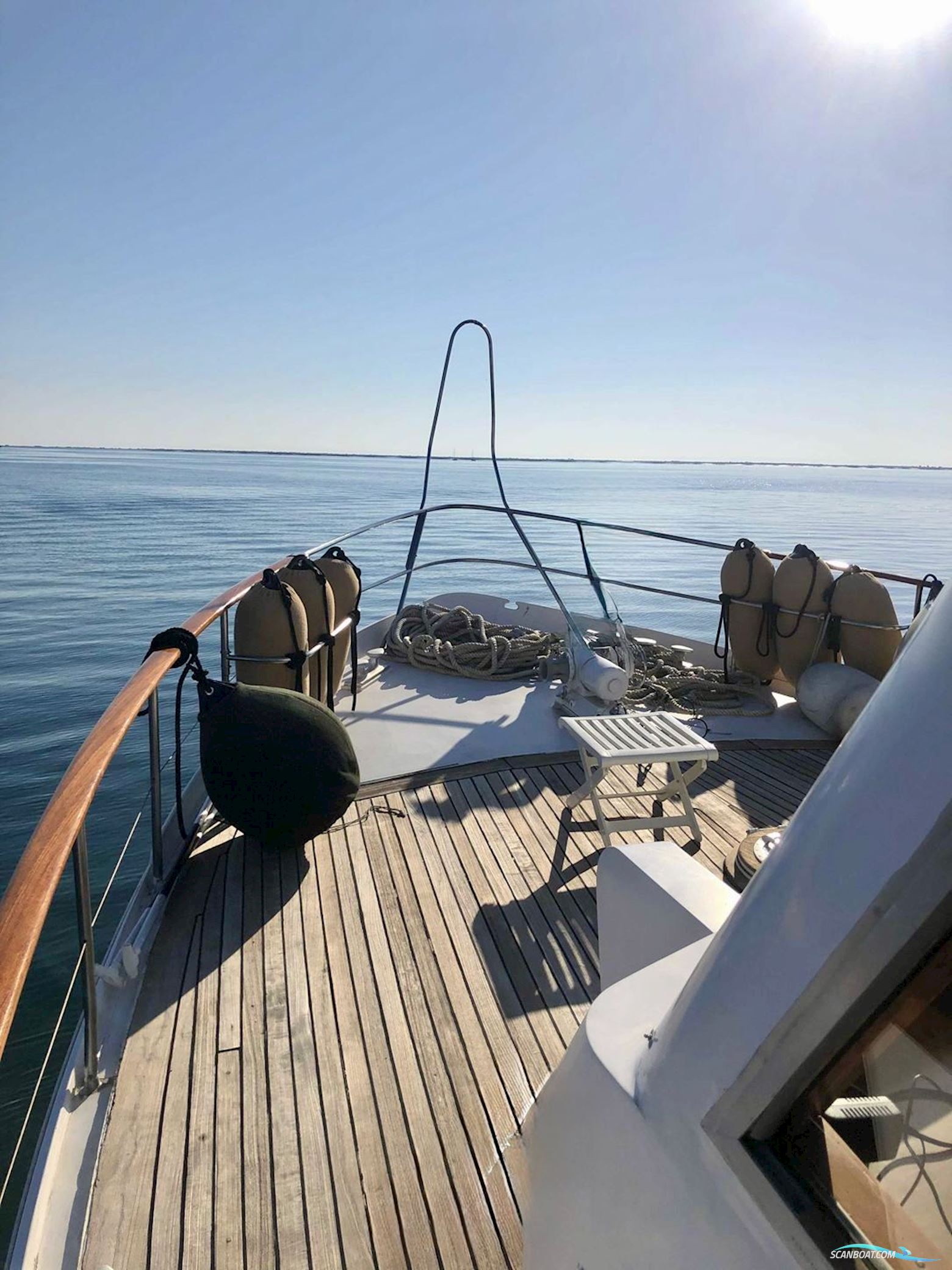 Feadship 18.50
