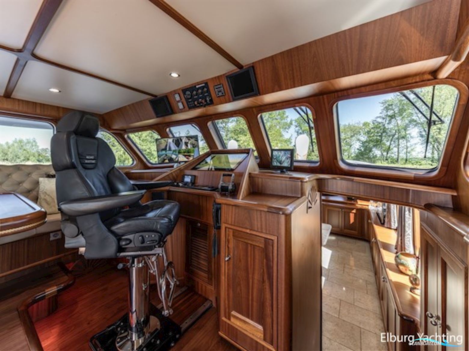Feadship Classic 80ft - MY Spirit of Freedom