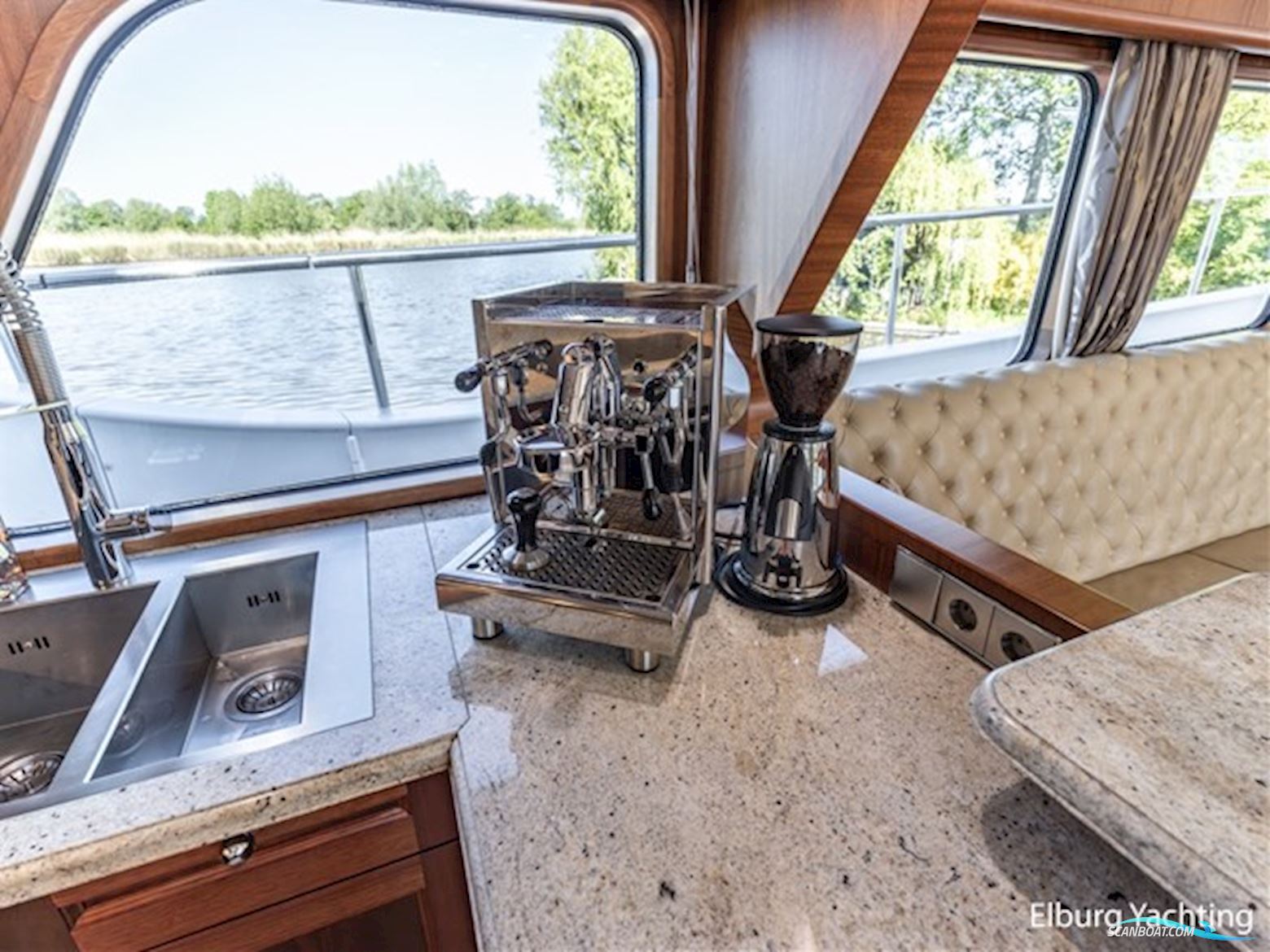 Feadship Classic 80ft - MY Spirit of Freedom