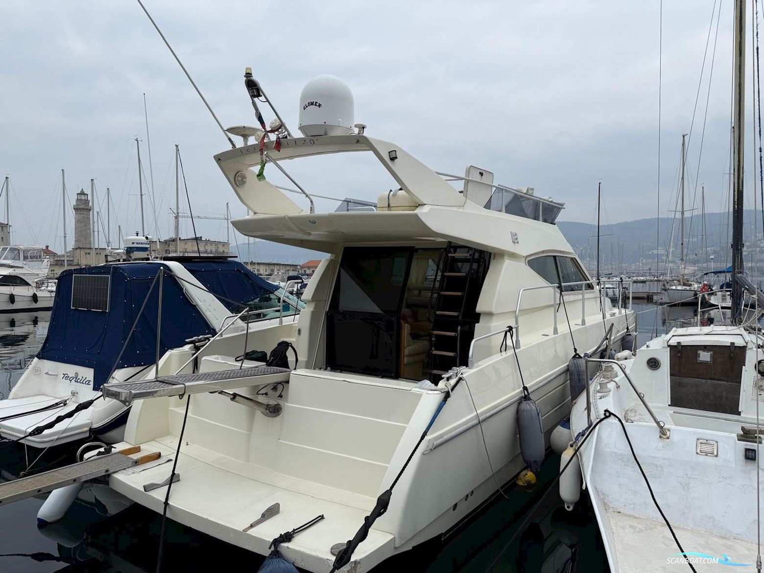 Ferretti 120 Fly Motorbåd 1993, med Volvo Penta motor, Italien