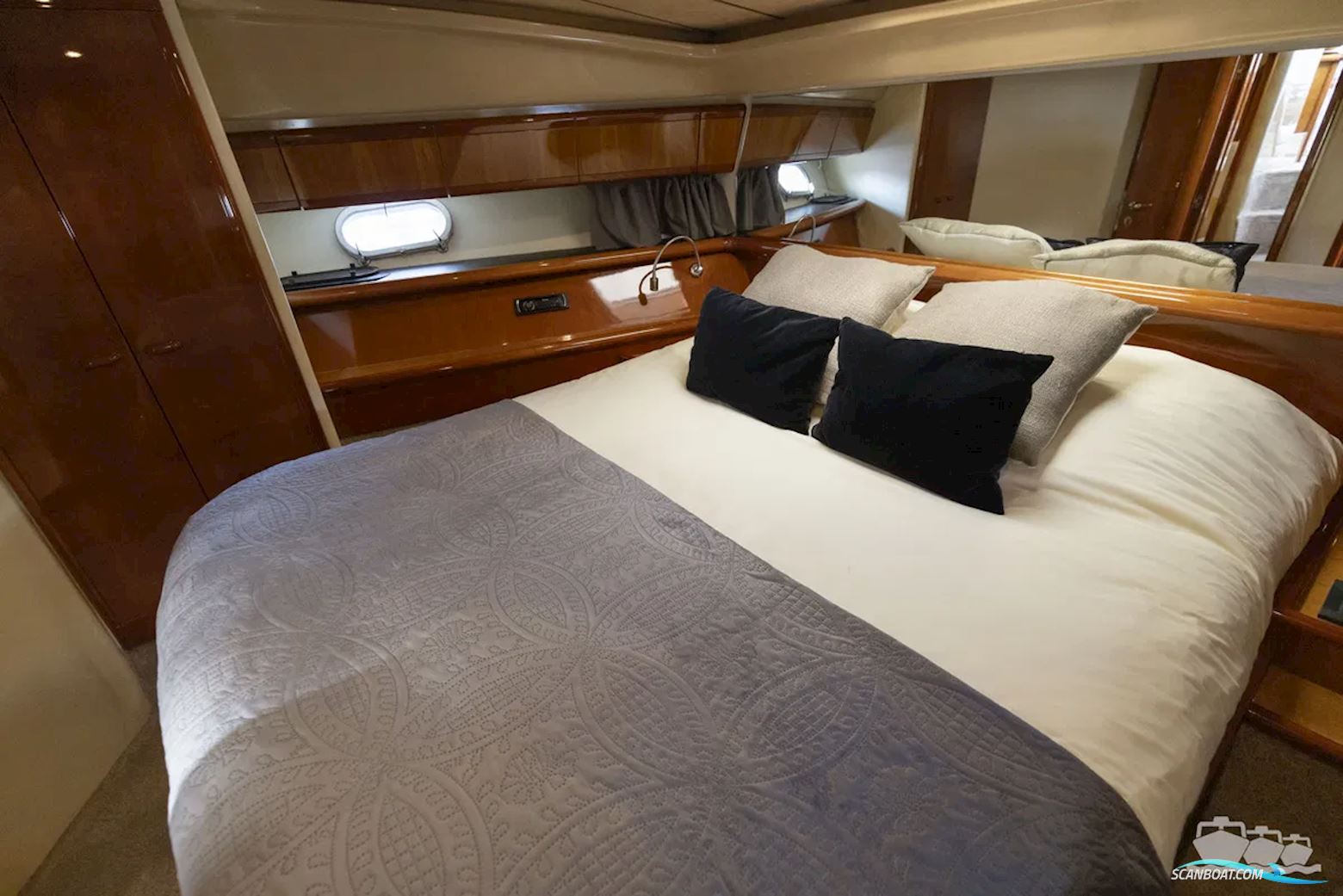 Ferretti 53 Fly
