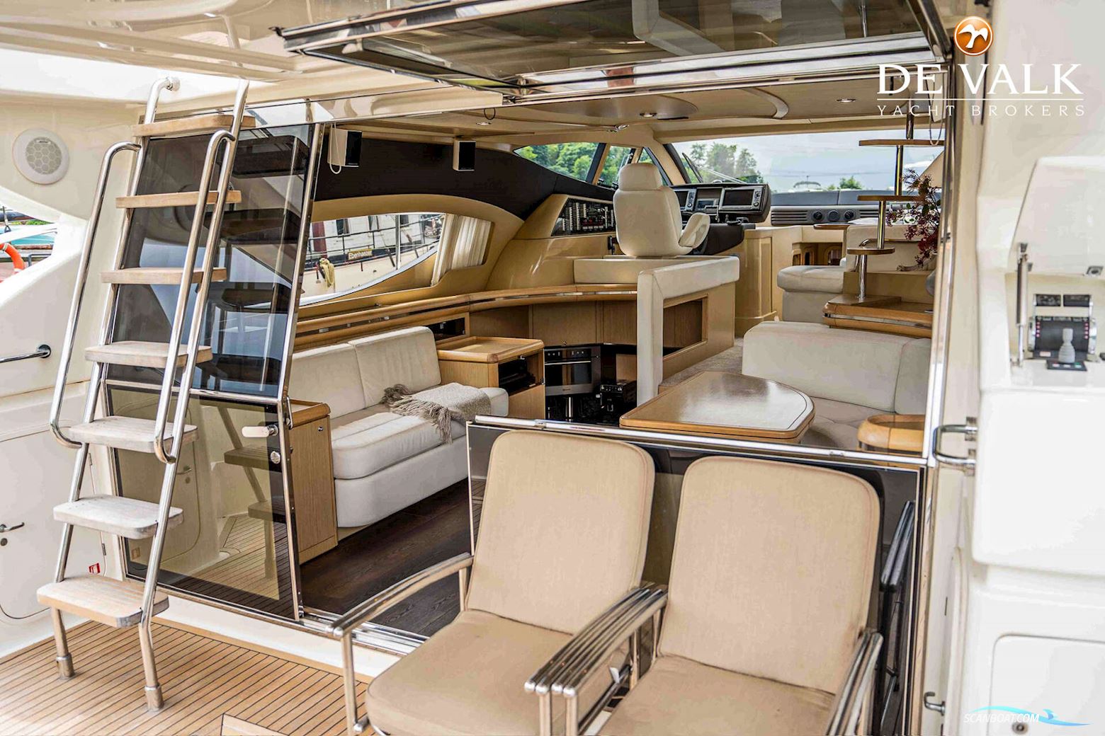 Ferretti 550