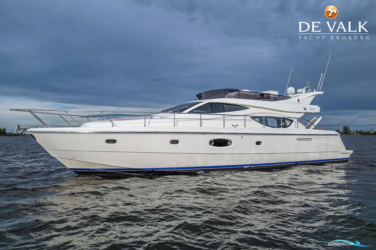 Ferretti 550