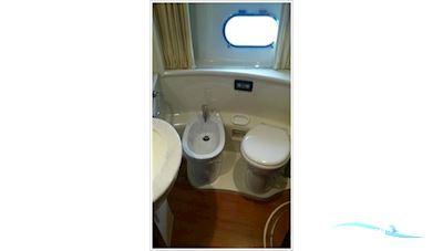 Ferretti 620 Fly Motorbåd 2004, med Man V10 CR motor, Italien