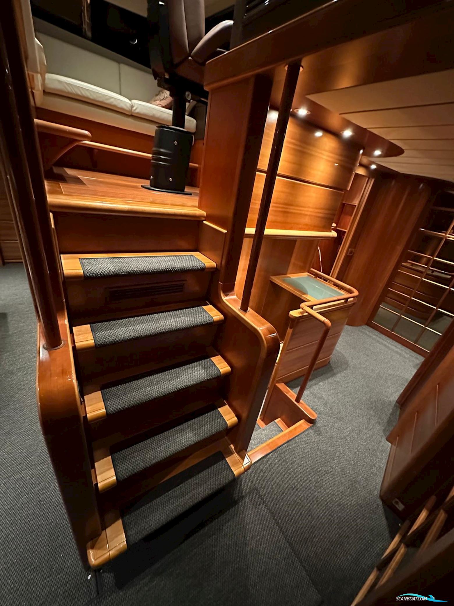 Ferretti Custom LINE 94