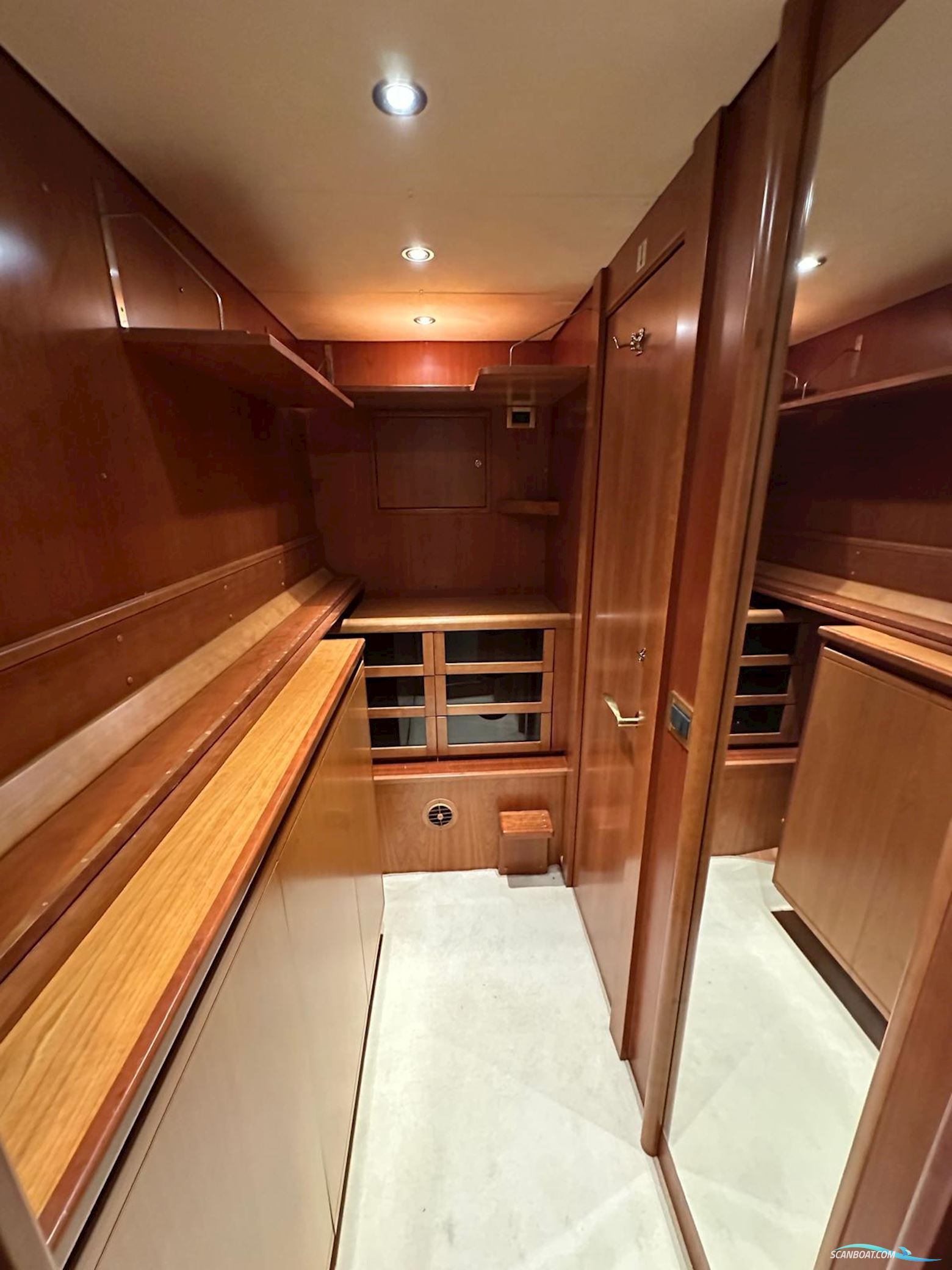 Ferretti Custom LINE 94