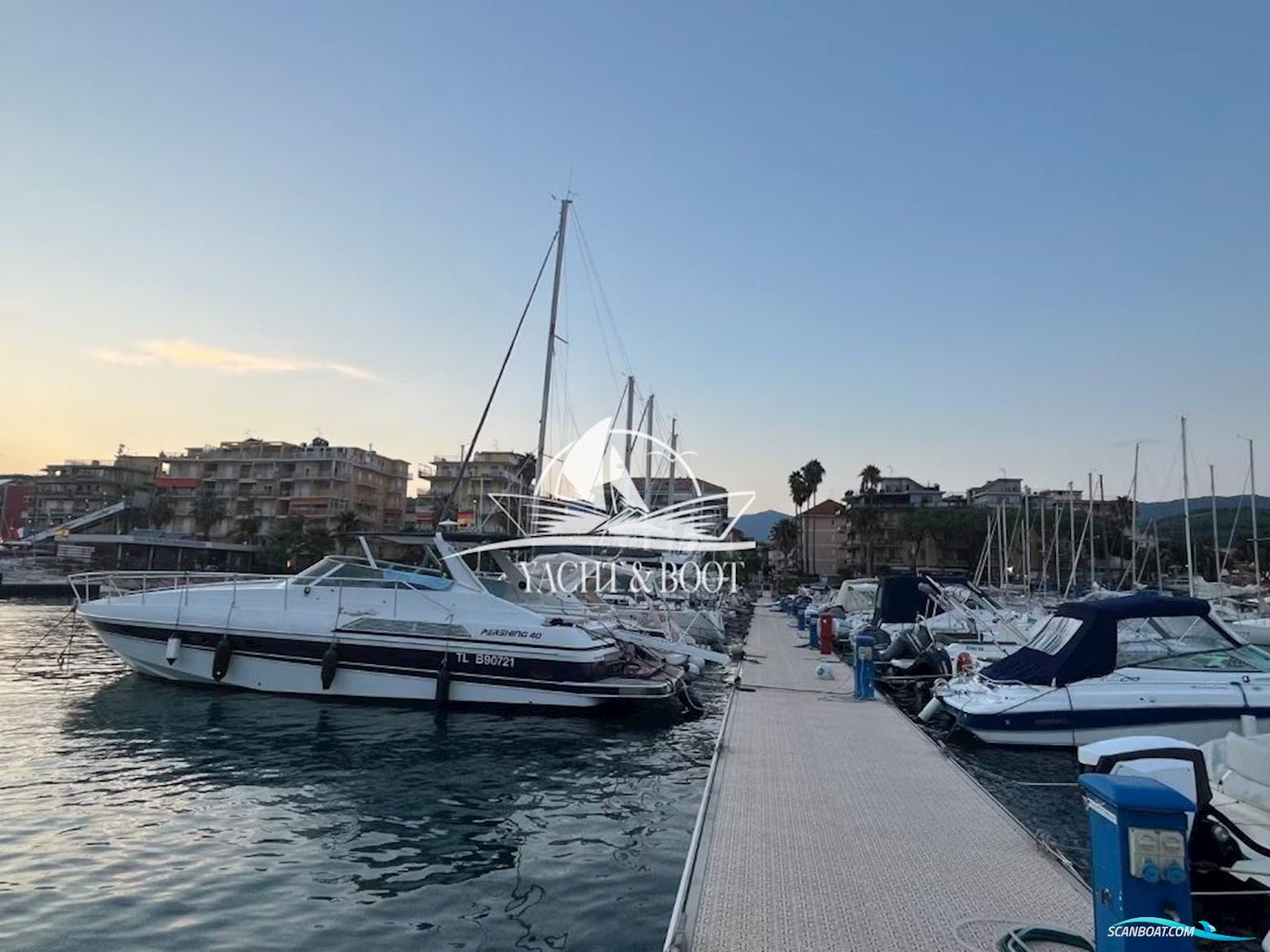 Ferretti Group Pershing 40