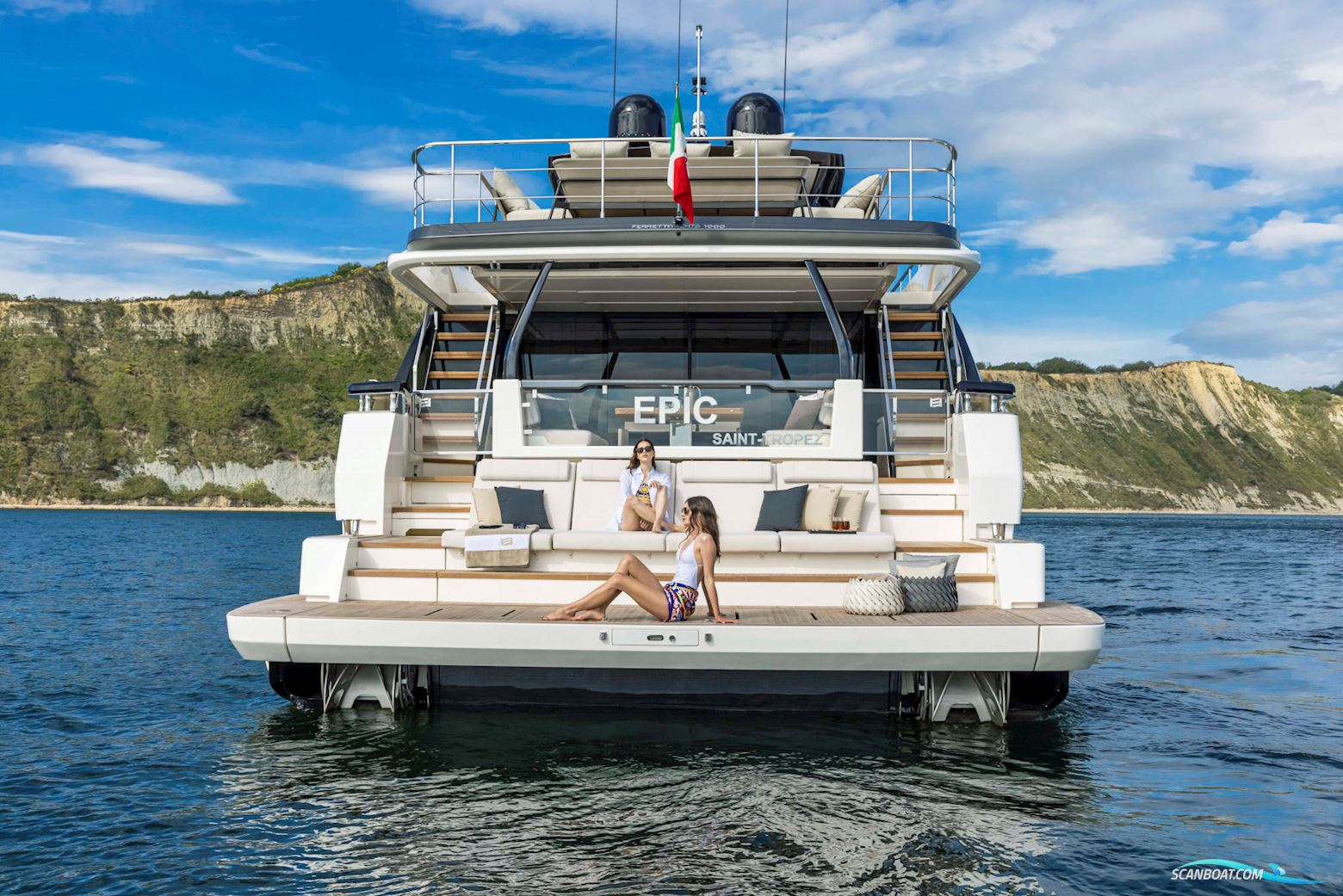 Ferretti Yachts 1000