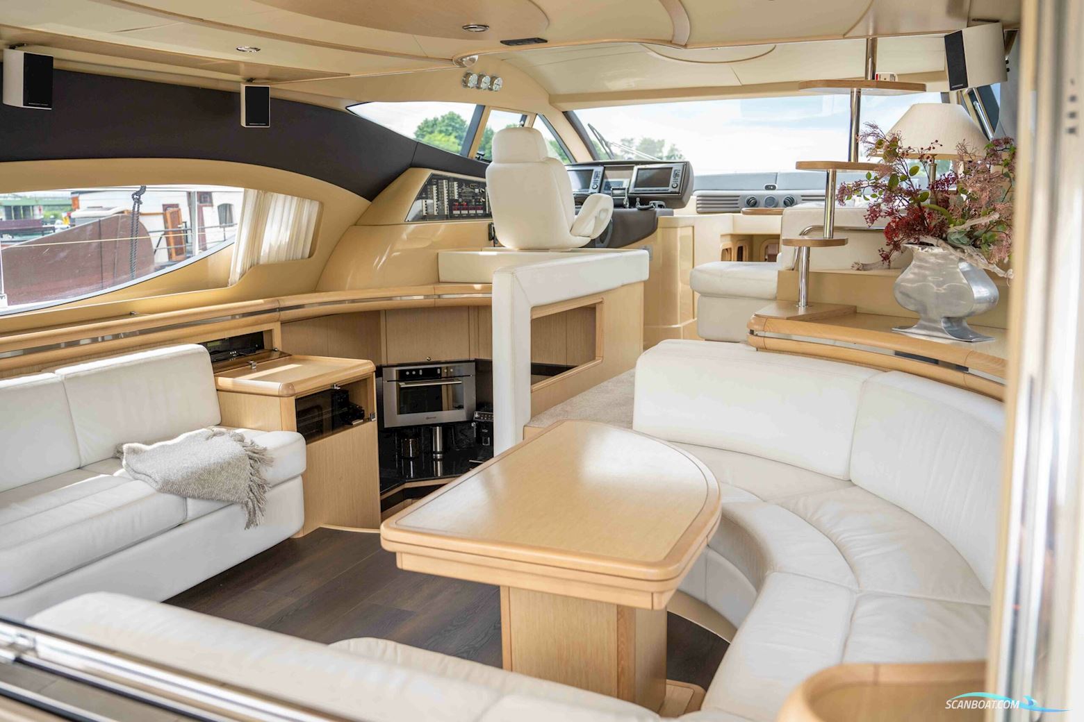 Ferretti Yachts 550