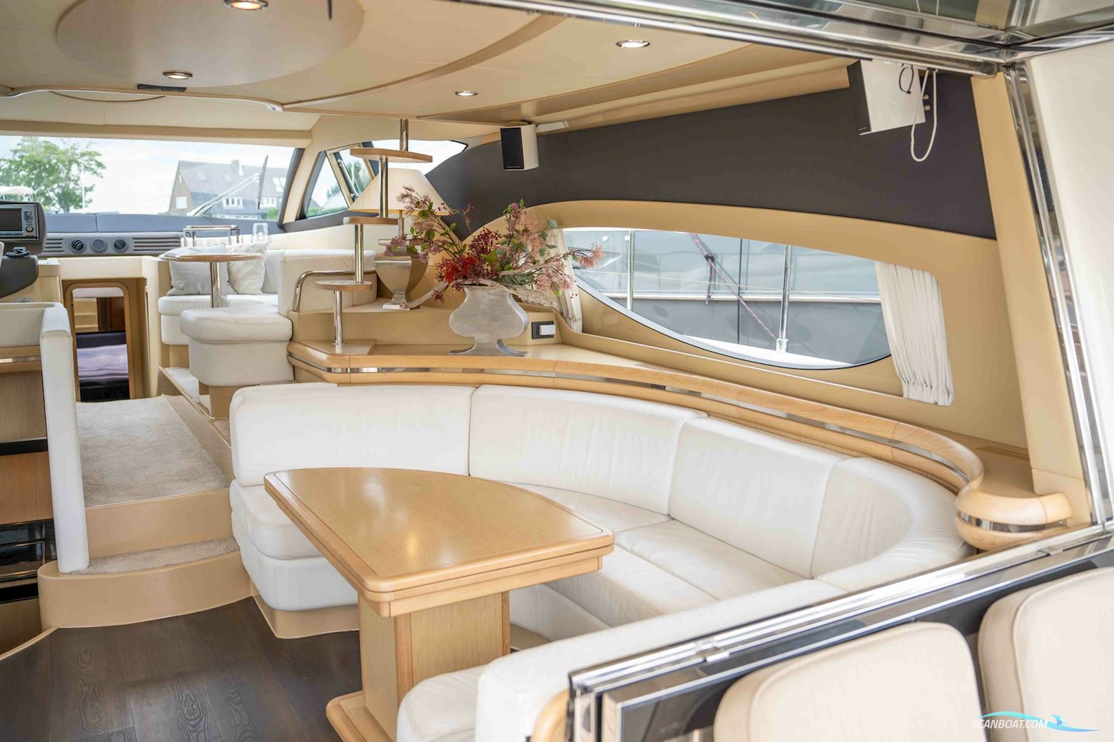 Ferretti Yachts 550