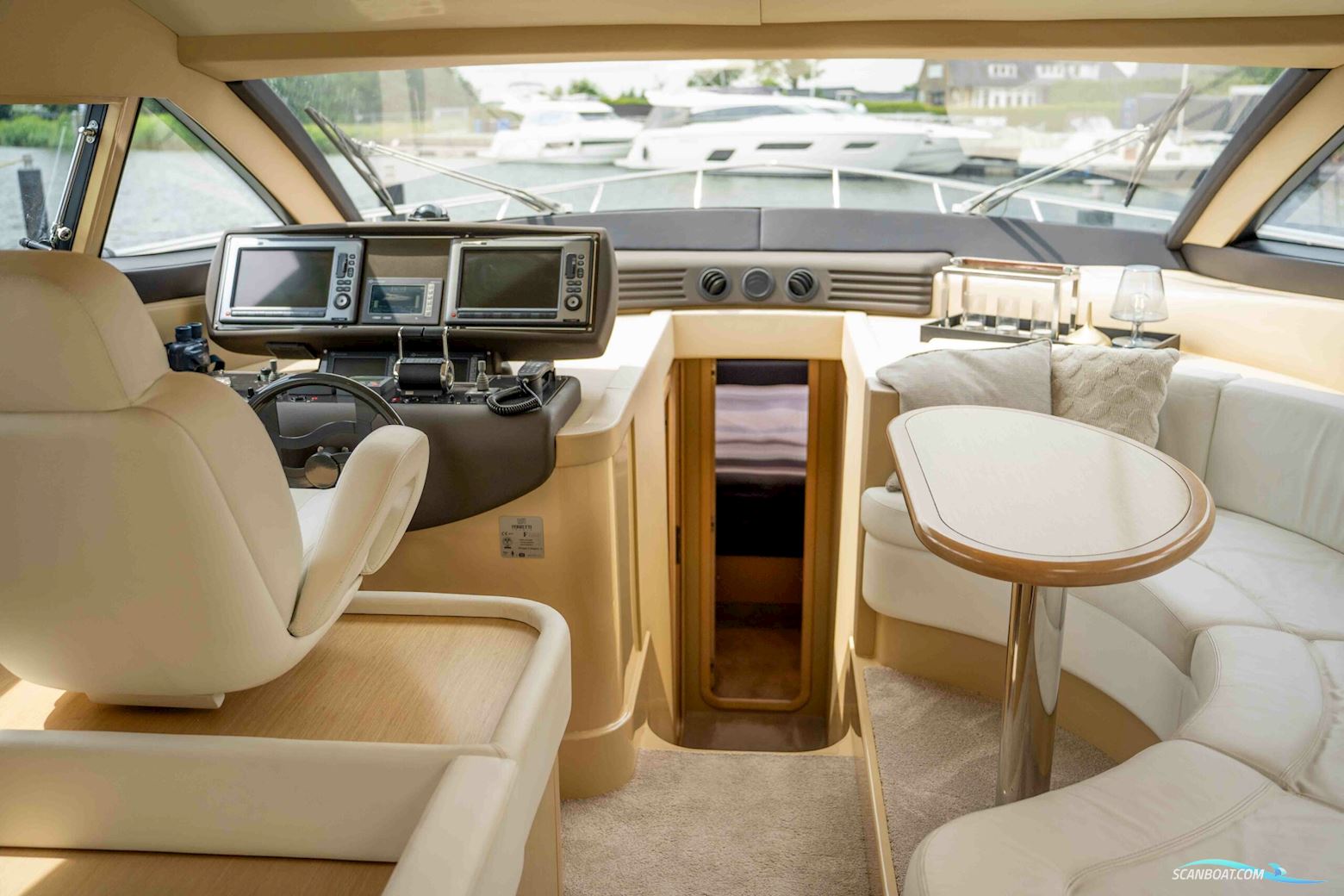 Ferretti Yachts 550