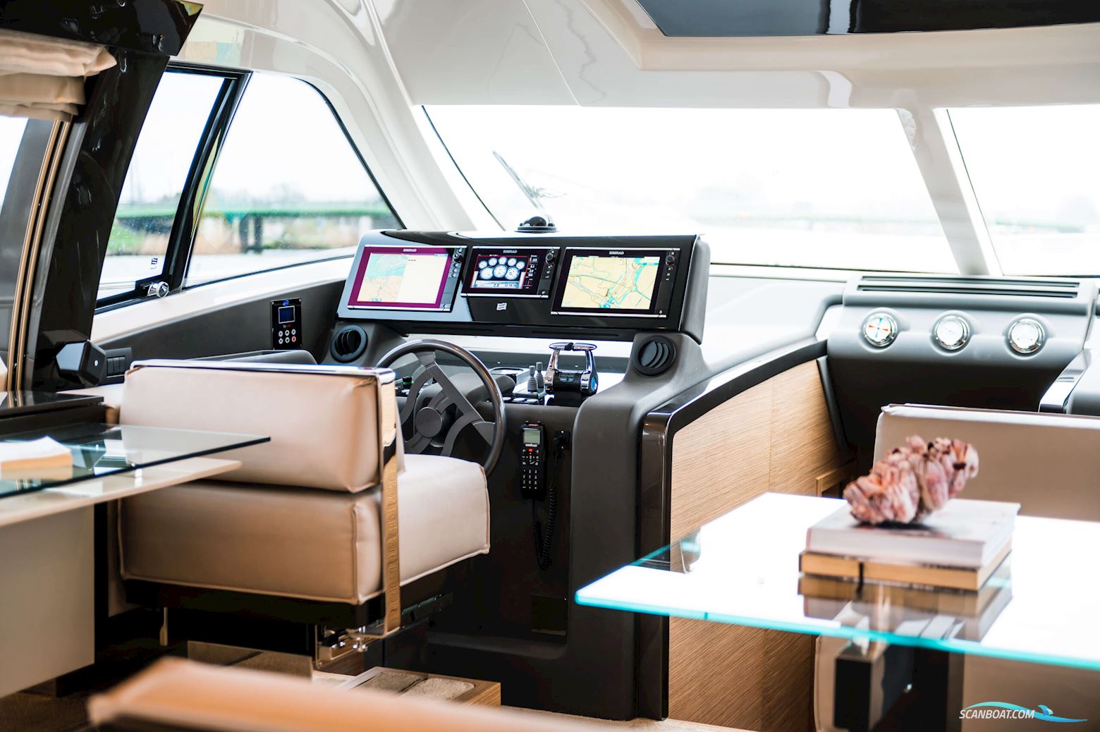 Ferretti Yachts 550