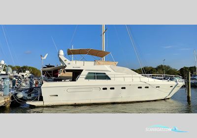Ferretti Yachts ALTURA 52 Motorbåd 1987, med Caterpillar 3126 motor, Italien
