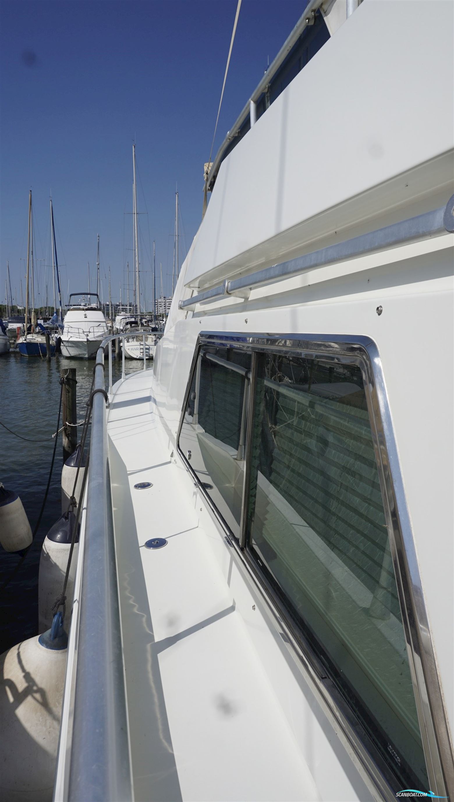 Ferretti Yachts ALTURA 52