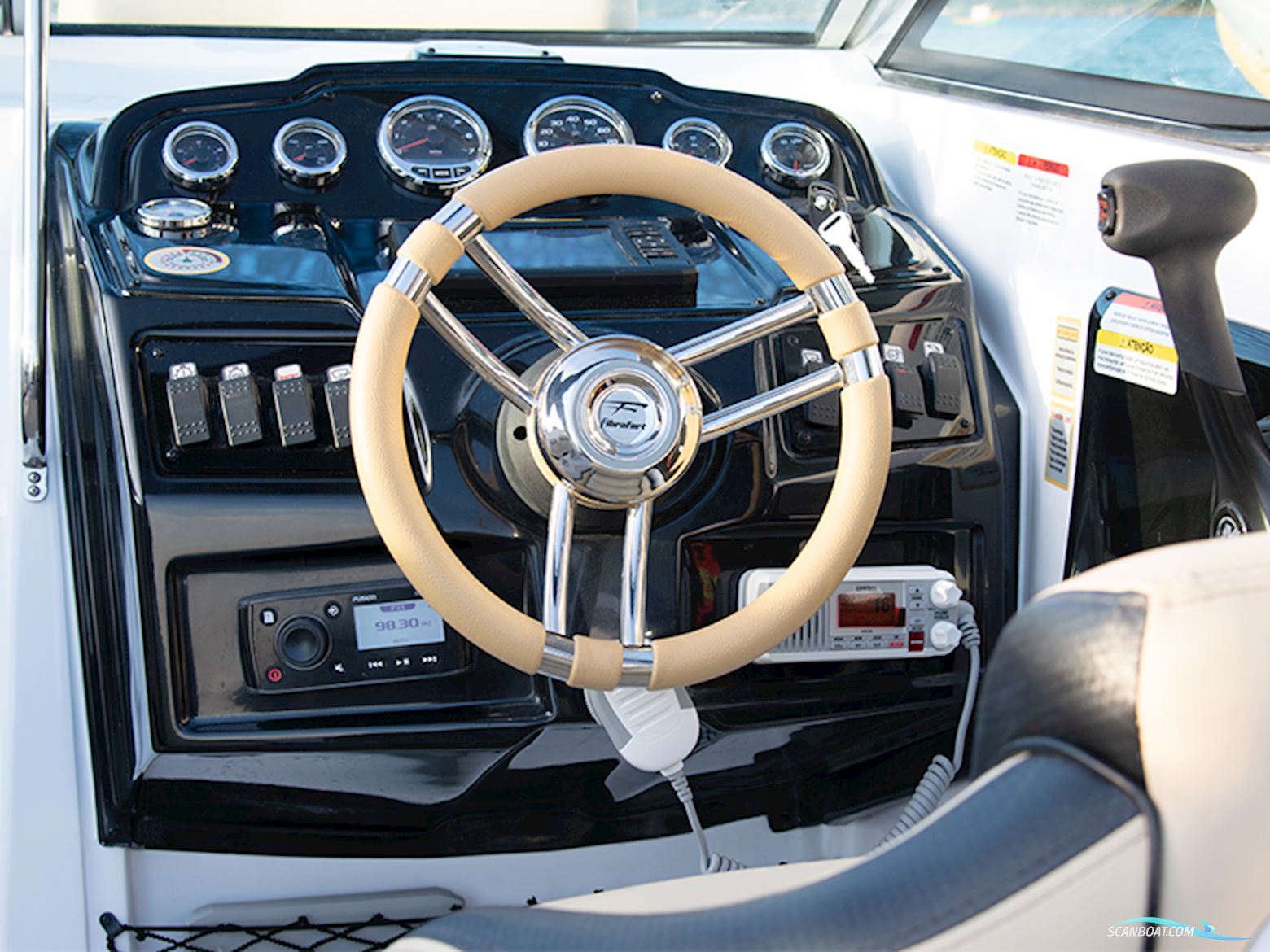 FIBRAFORT 242 GTC, geschikt voor Outboard