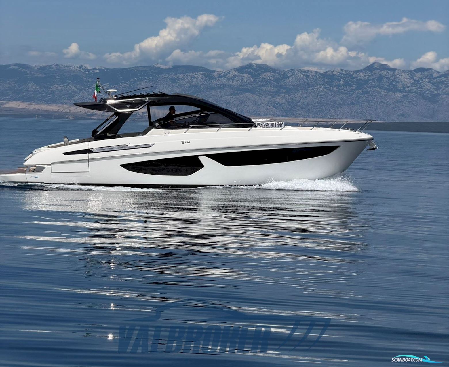 FIM 440 Regina Motorbåd 2024, med Volvo Penta D6 motor, Kroatien