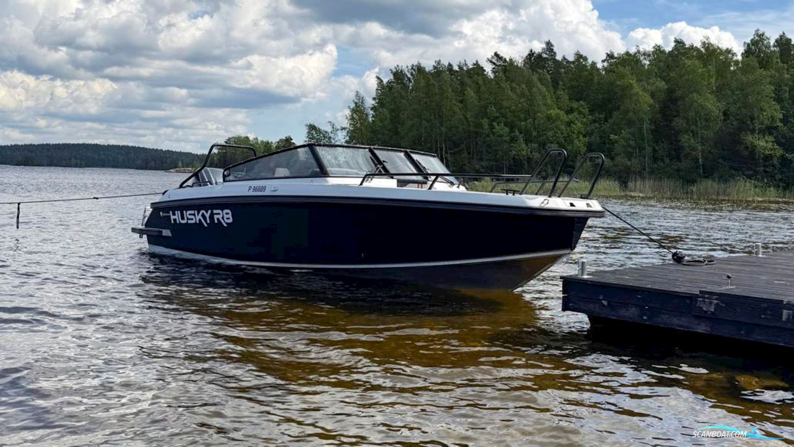 Finnamster Husky R8 Motorbåd 2021, med Yamaha F300 motor, Finland