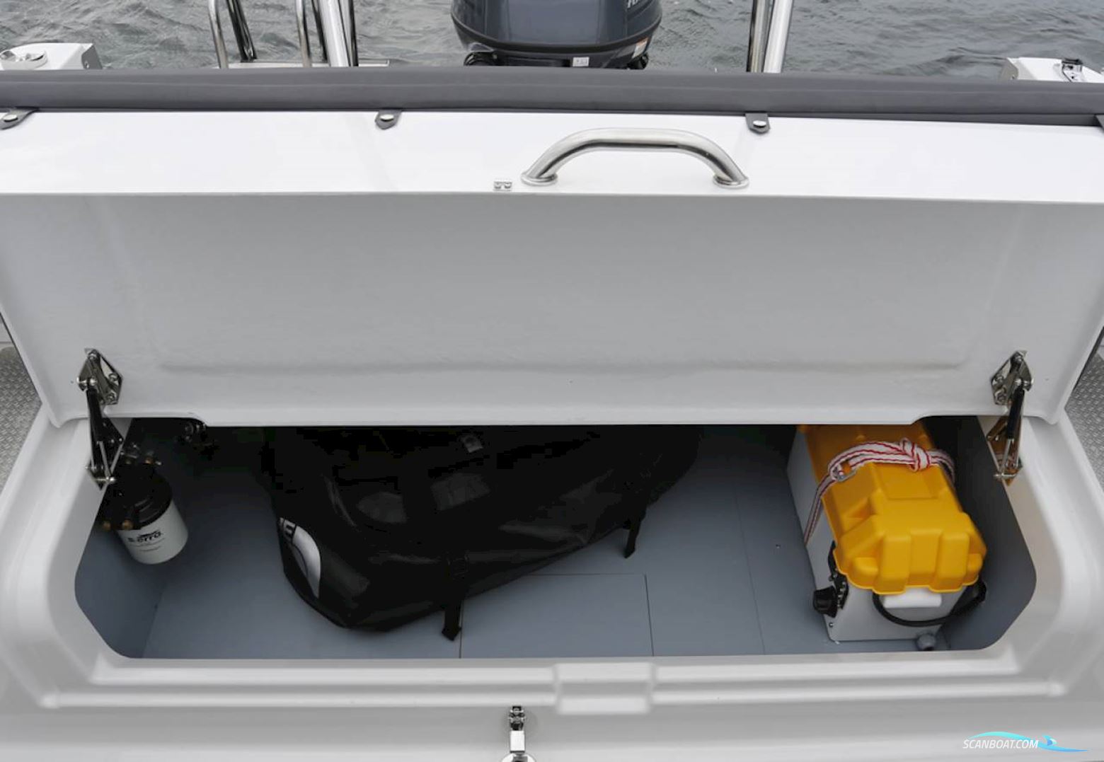 Finnmaster Husky R6 - Yamaha 150/Udstyr