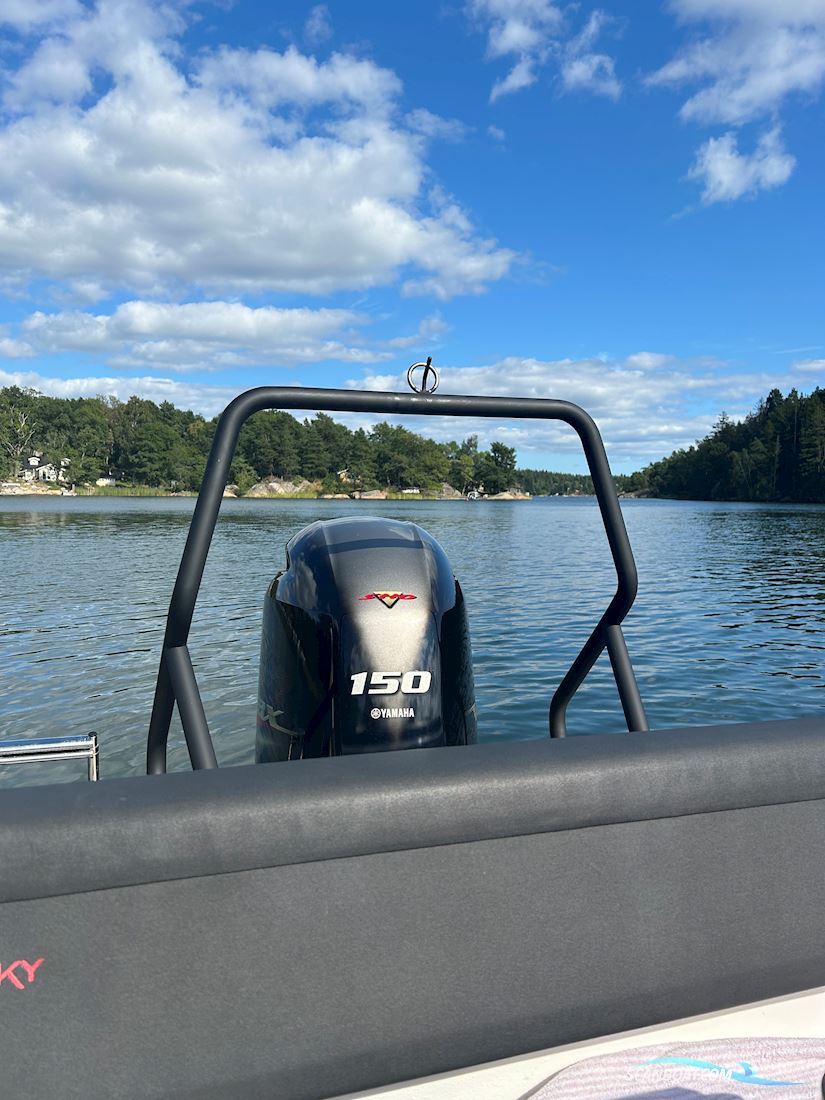 Finnmaster Husky R6 Black Edition