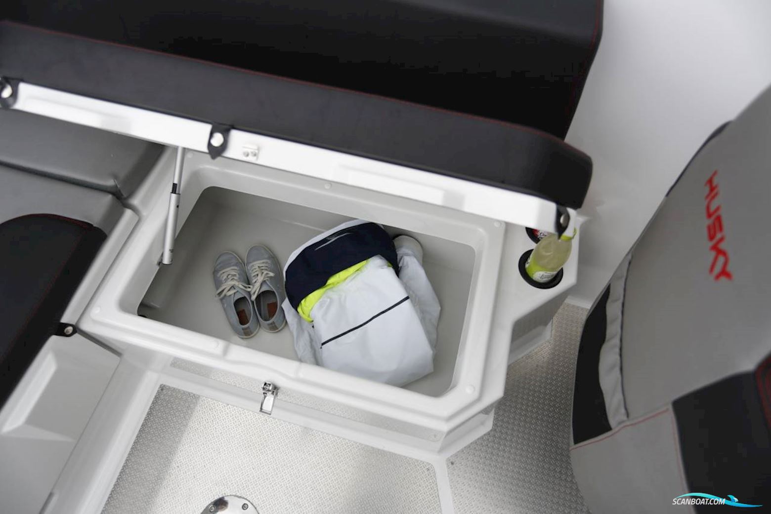 Finnmaster Husky R7 - Yamaha 150 HK/Udstyr