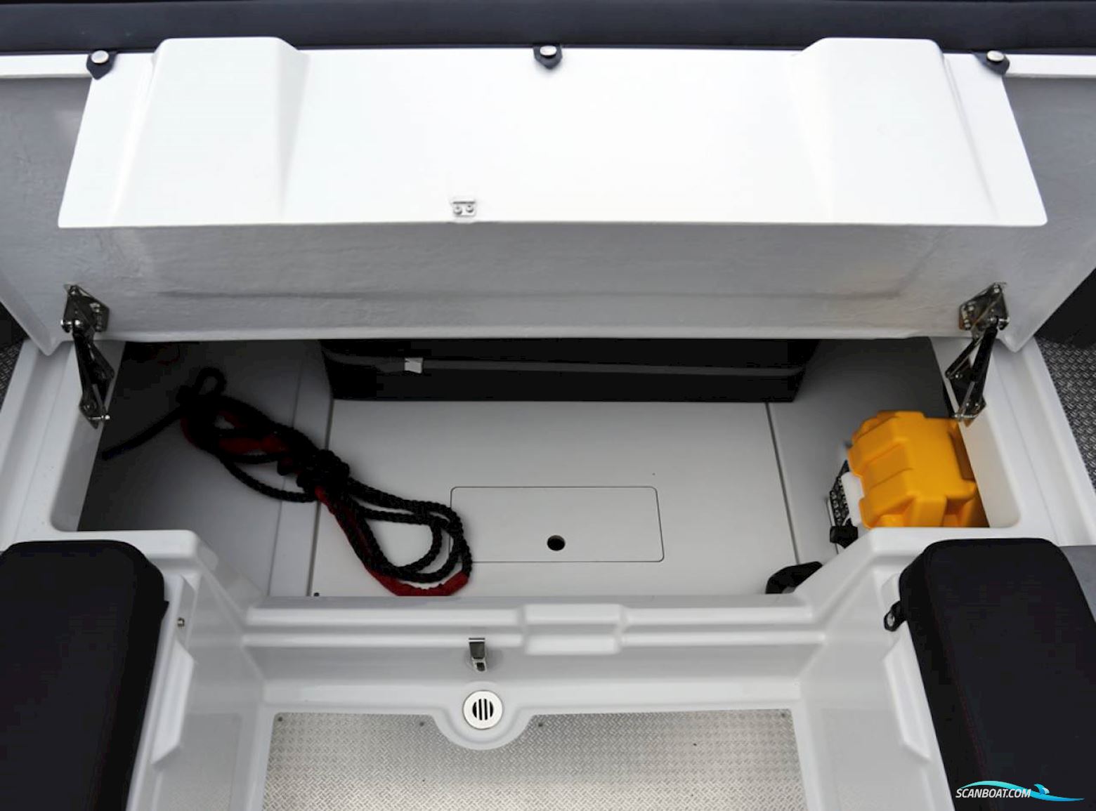 Finnmaster Husky R7 - Yamaha 150 HK/Udstyr