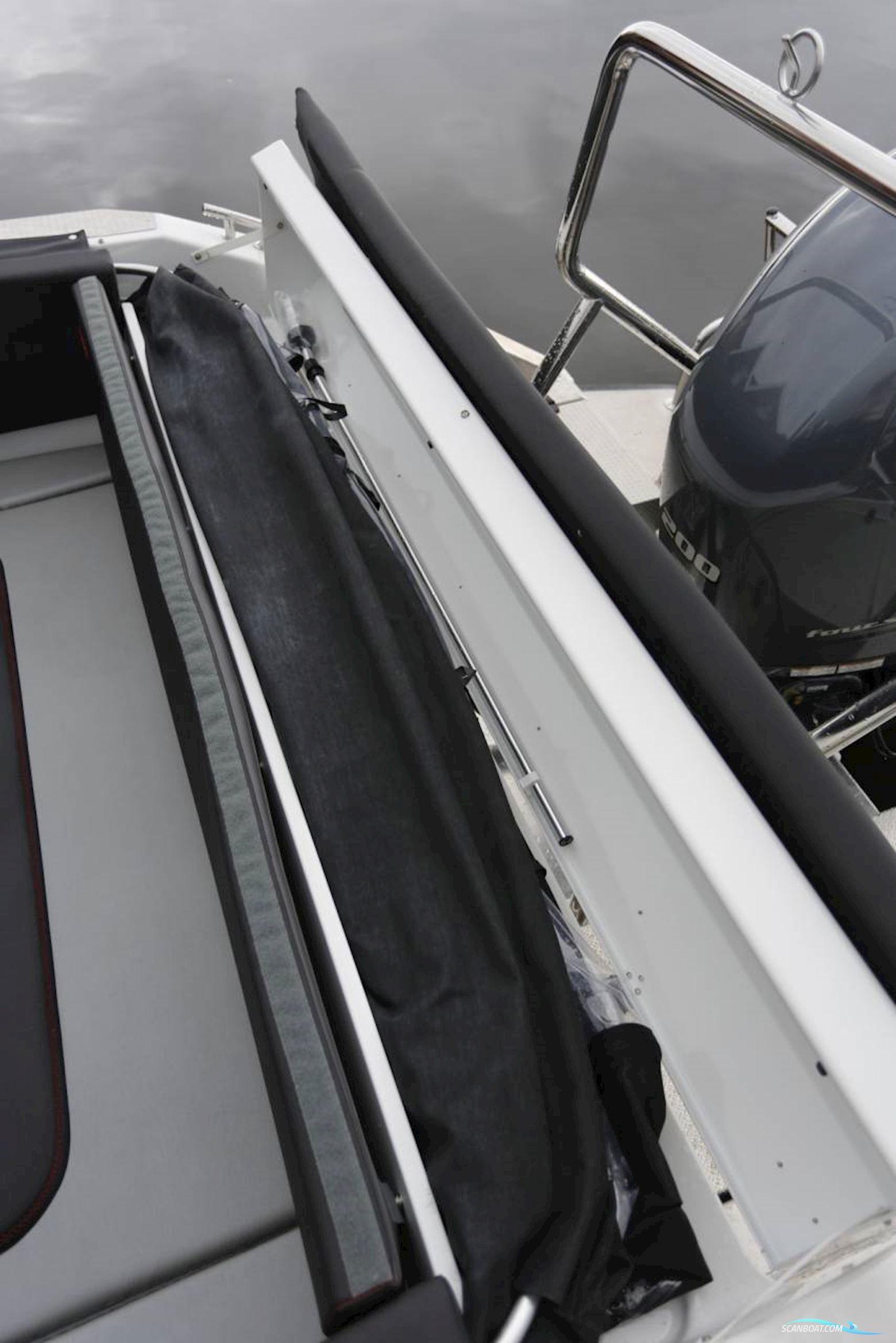 Finnmaster Husky R7 - Yamaha 150 HK/Udstyr