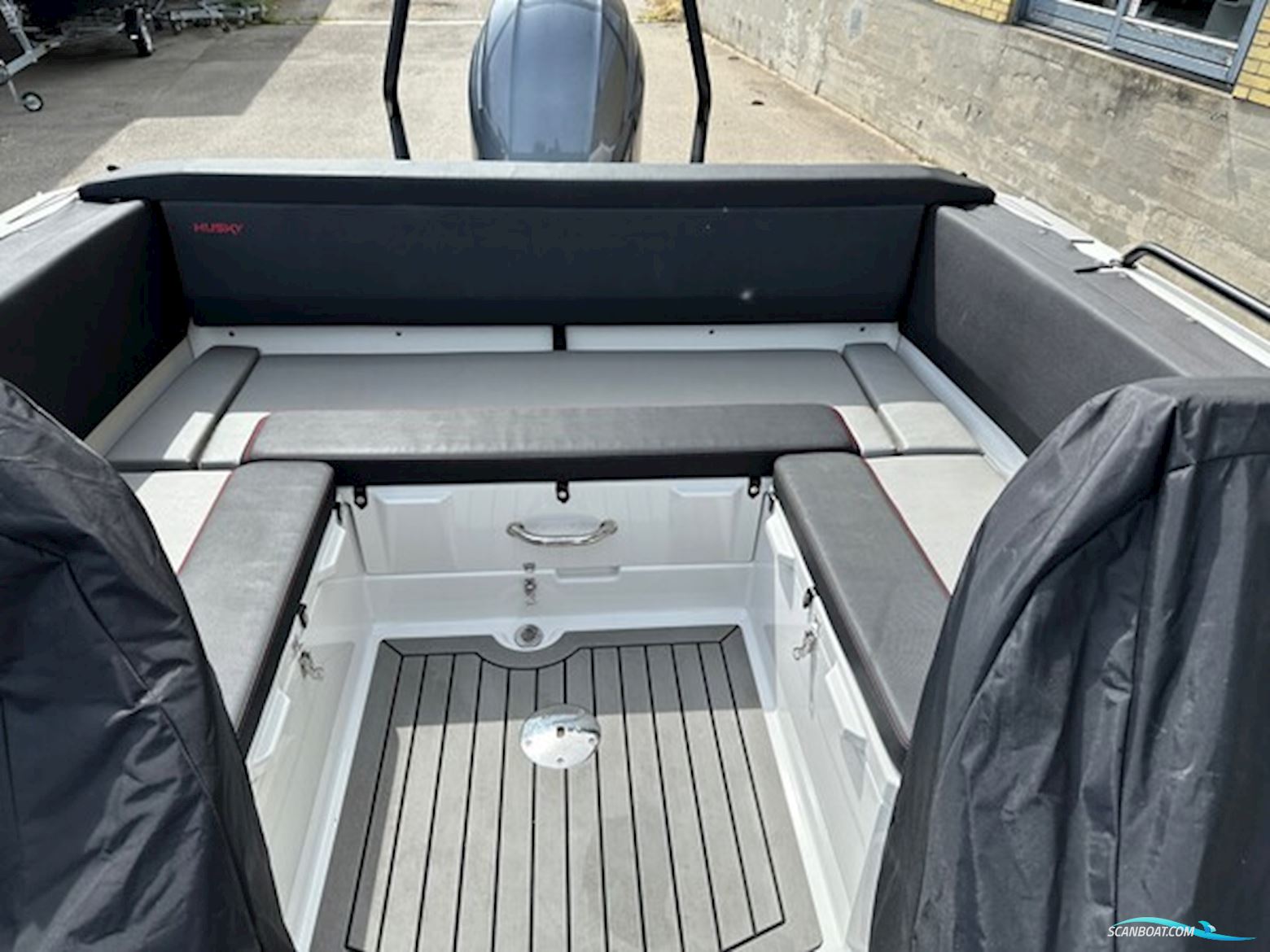 Finnmaster Husky R7 – Kvalitetsaluminium og 200 HK power