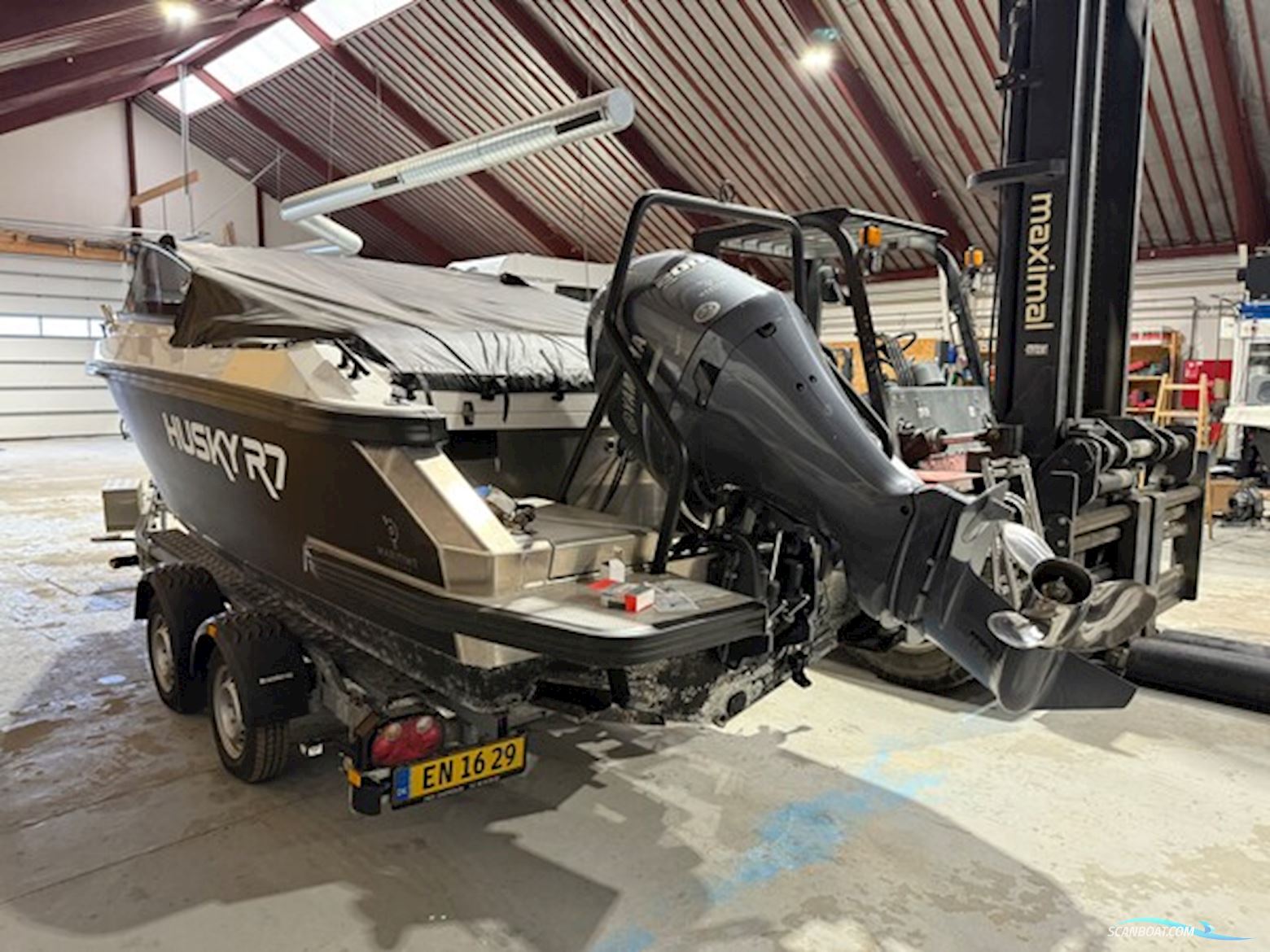 Finnmaster Husky R7 – Kvalitetsaluminium og 200 HK power