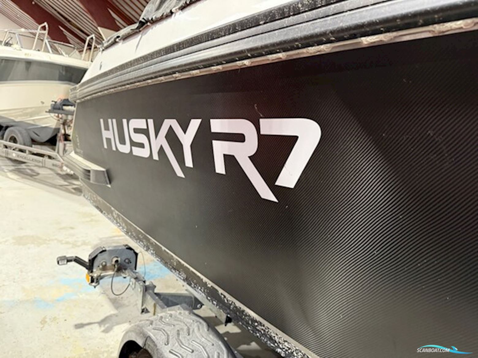 Finnmaster Husky R7 – Kvalitetsaluminium og 200 HK power