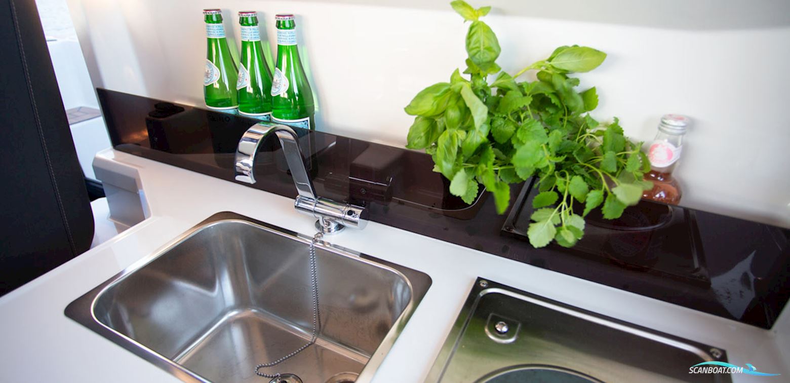 Finnmaster Pilot 8 - Yamaha 2x150 HK/Udstyr