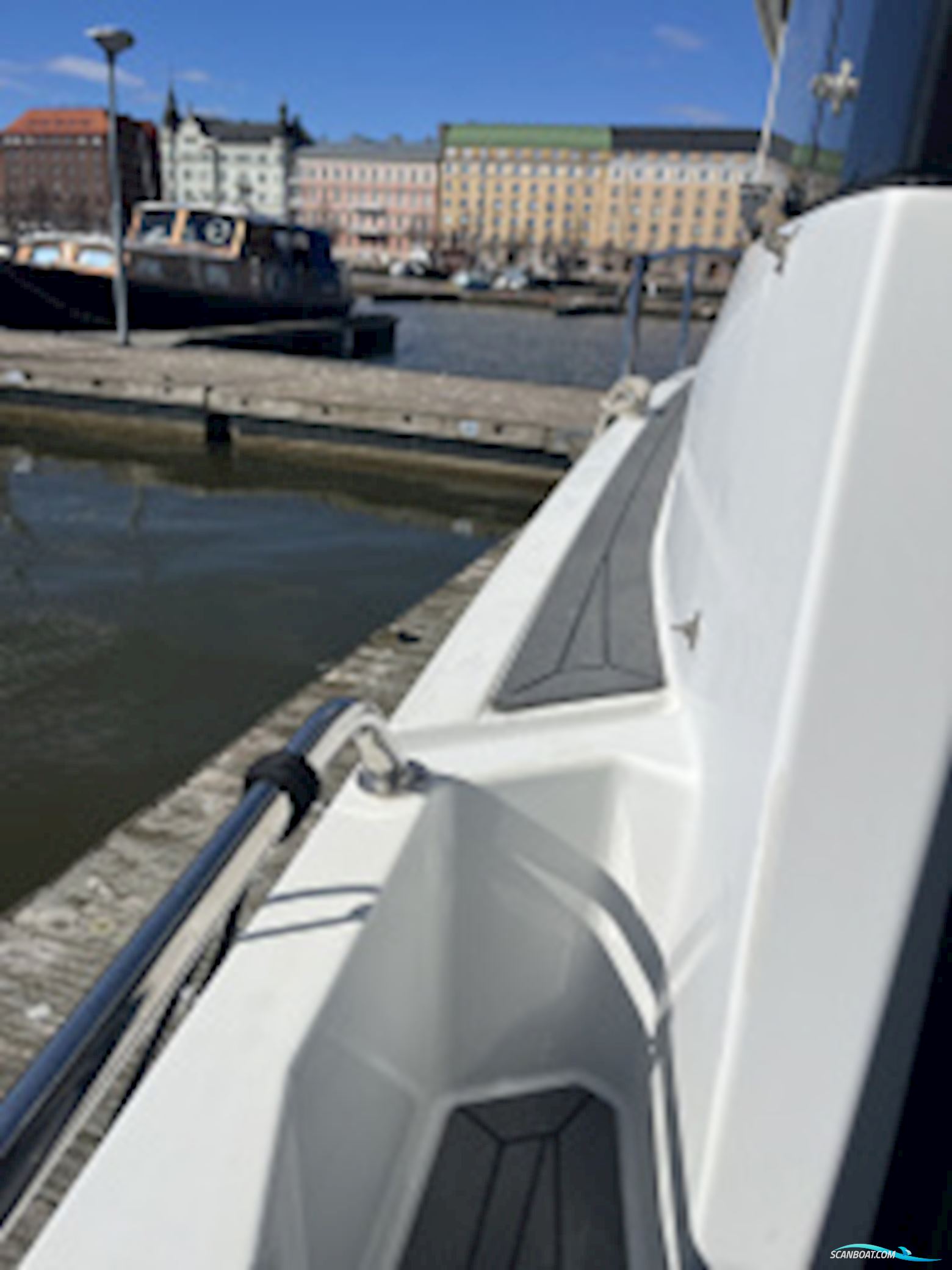 Finnmaster Pilot 8