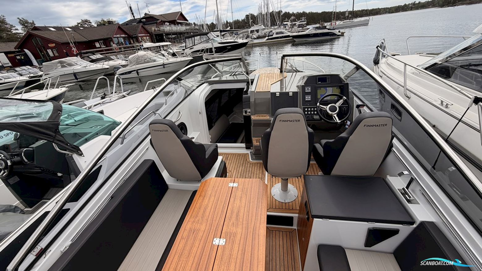FINNMASTER T8
