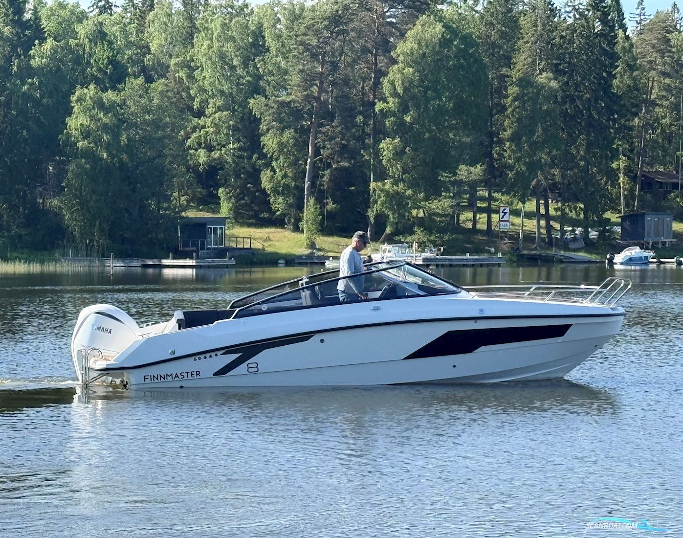 Finnmaster T8 Motorbåd 2023, med Yamaha F300 V6 White motor, Sverige
