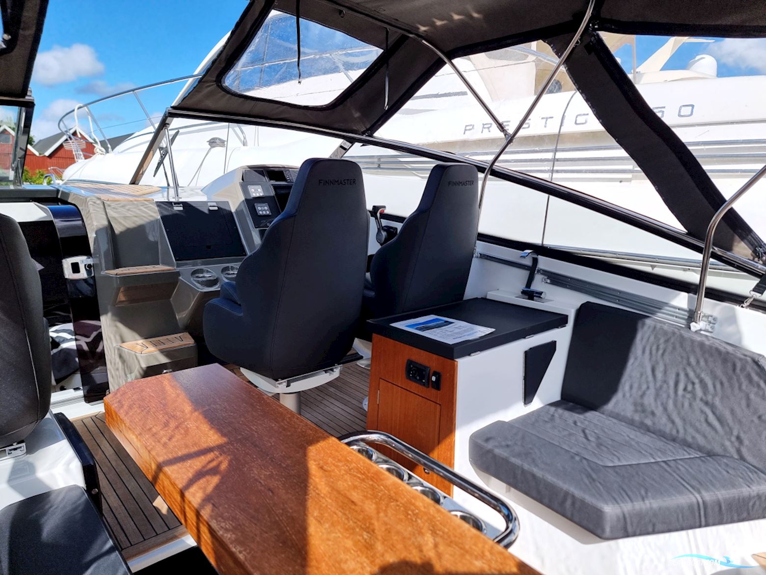 Finnmaster T8 Yamaha F300 XSB2 2022