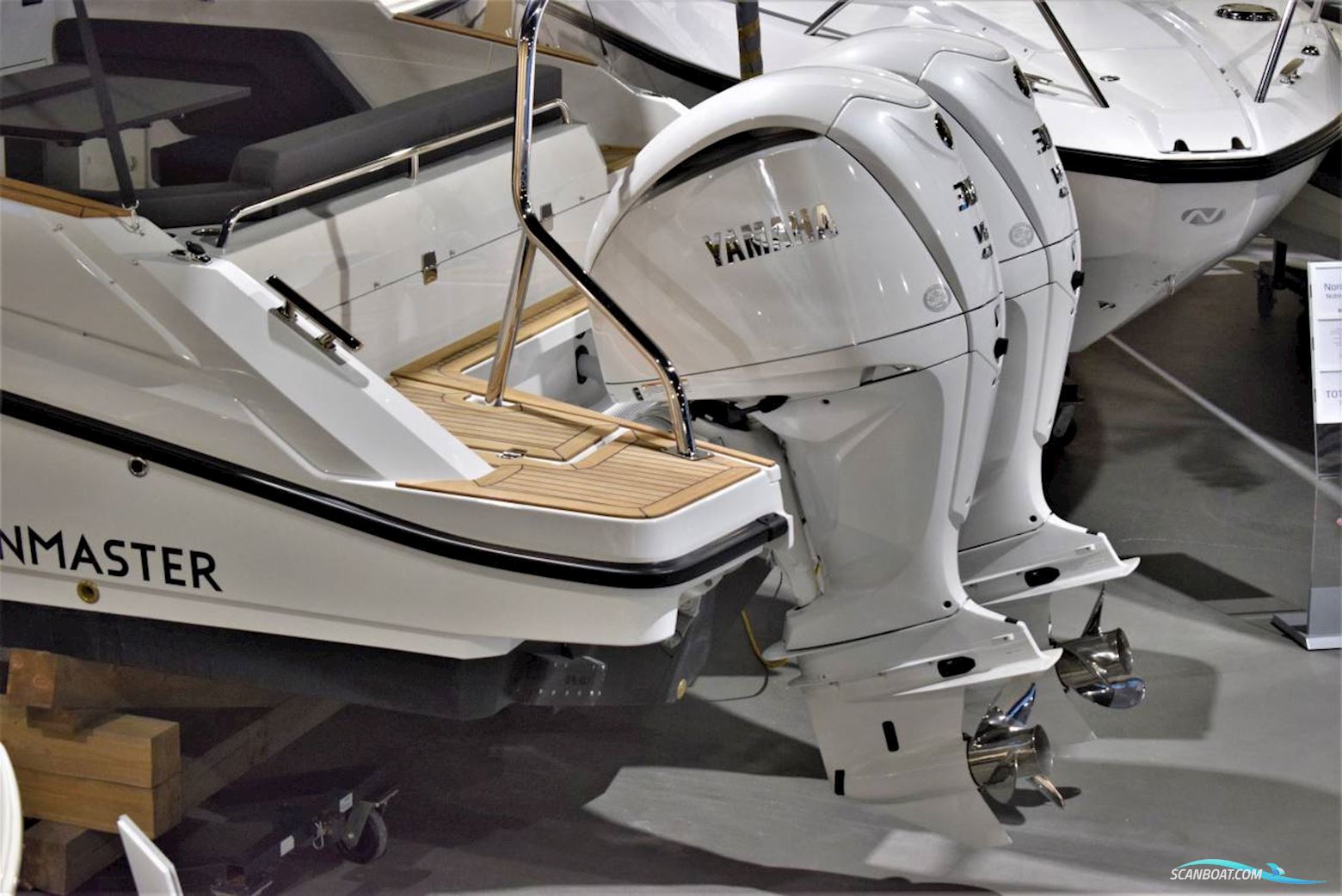 Finnmaster T9 - 2 X F300 Yamaha/Udstyr