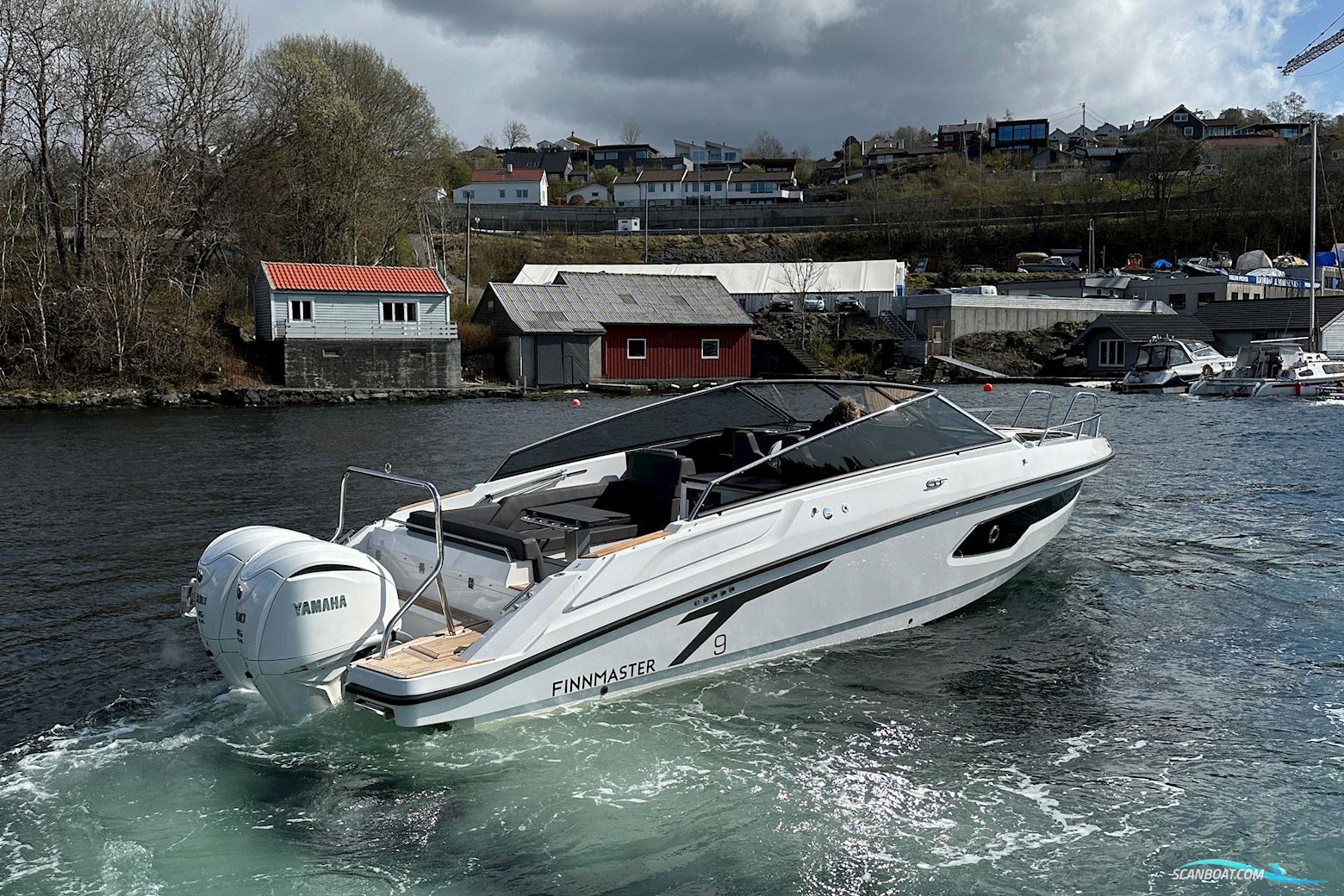 FINNMASTER T9 Motorbåd 2022, Danmark