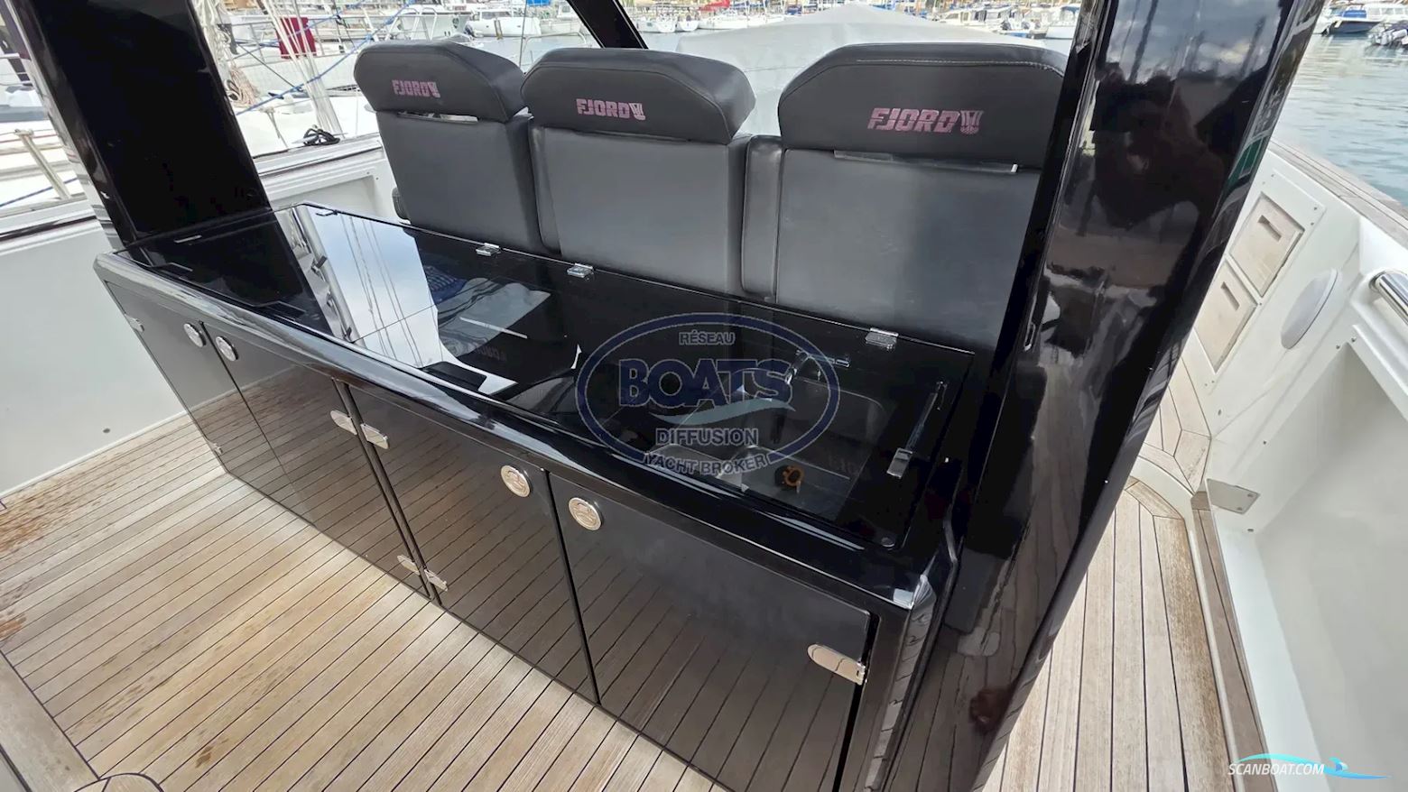 FJORD 42