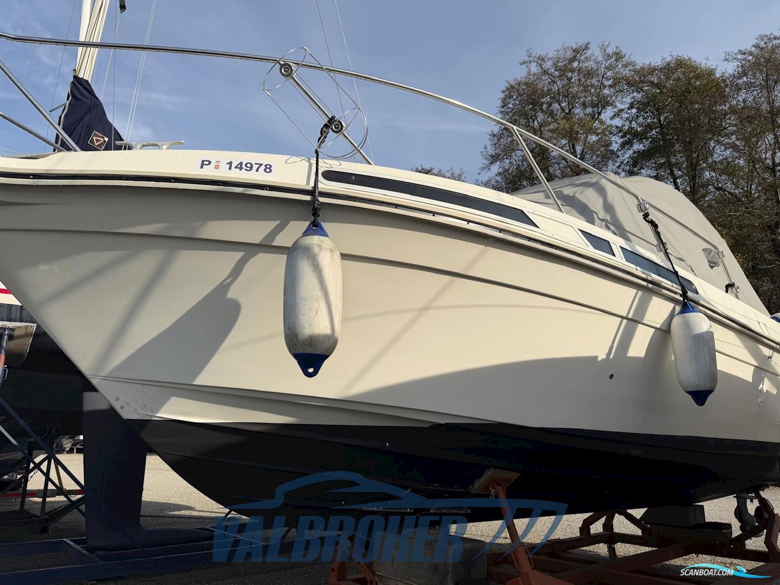 Fjord Dolphin 775