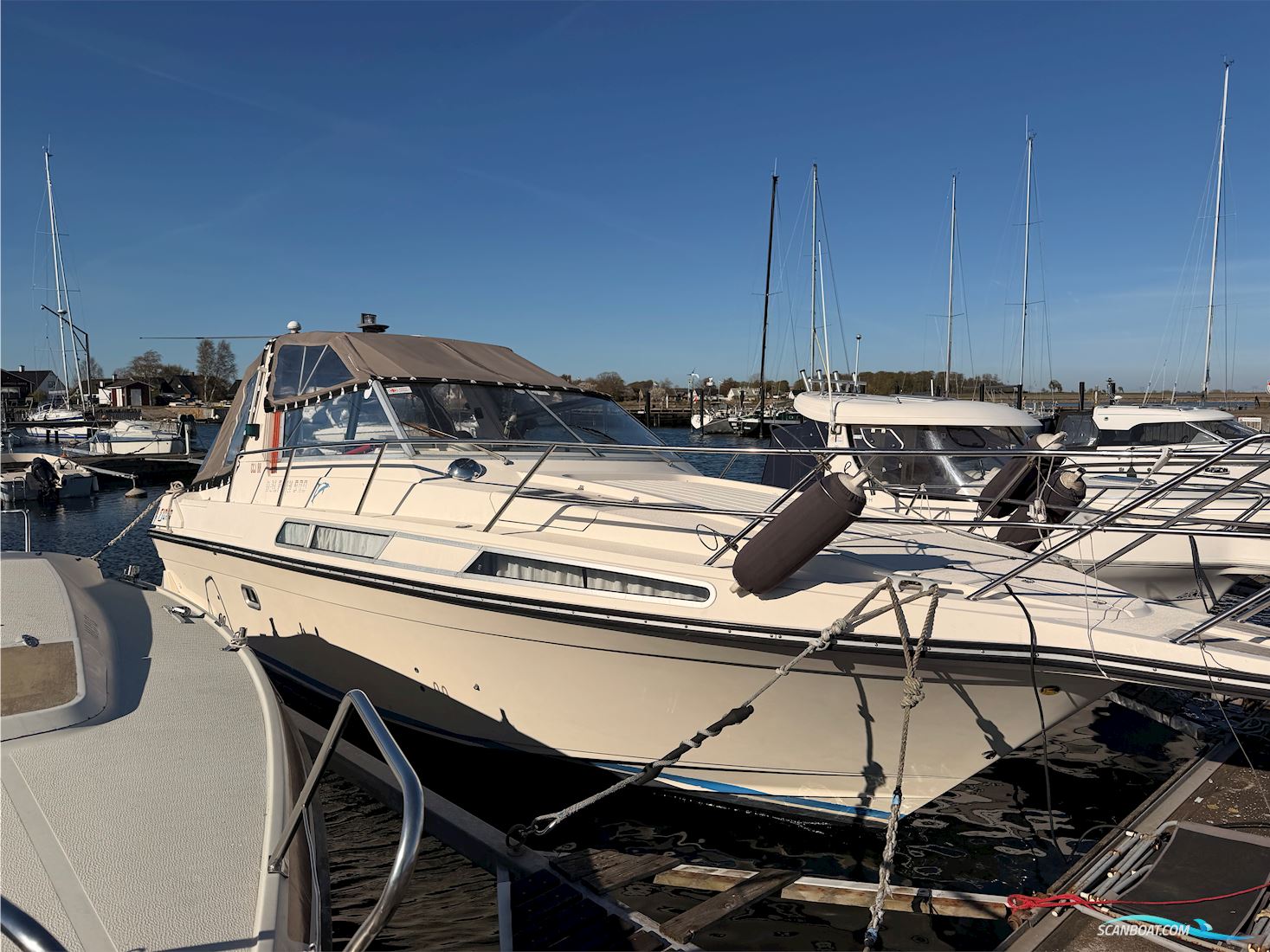 Fjord Dolphin 900 Motorbåd 1988, med 2x Volvo Penta AQ AD 31 motor, Sverige