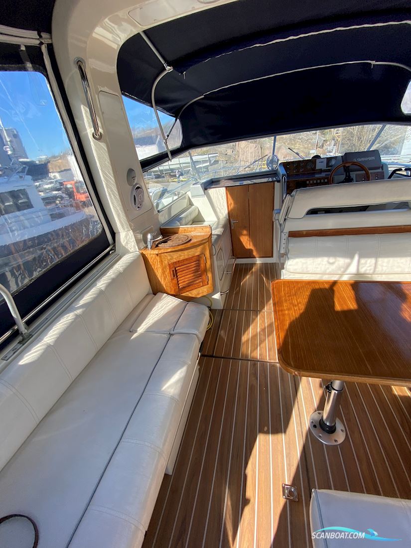 Fjord Dolphin 975