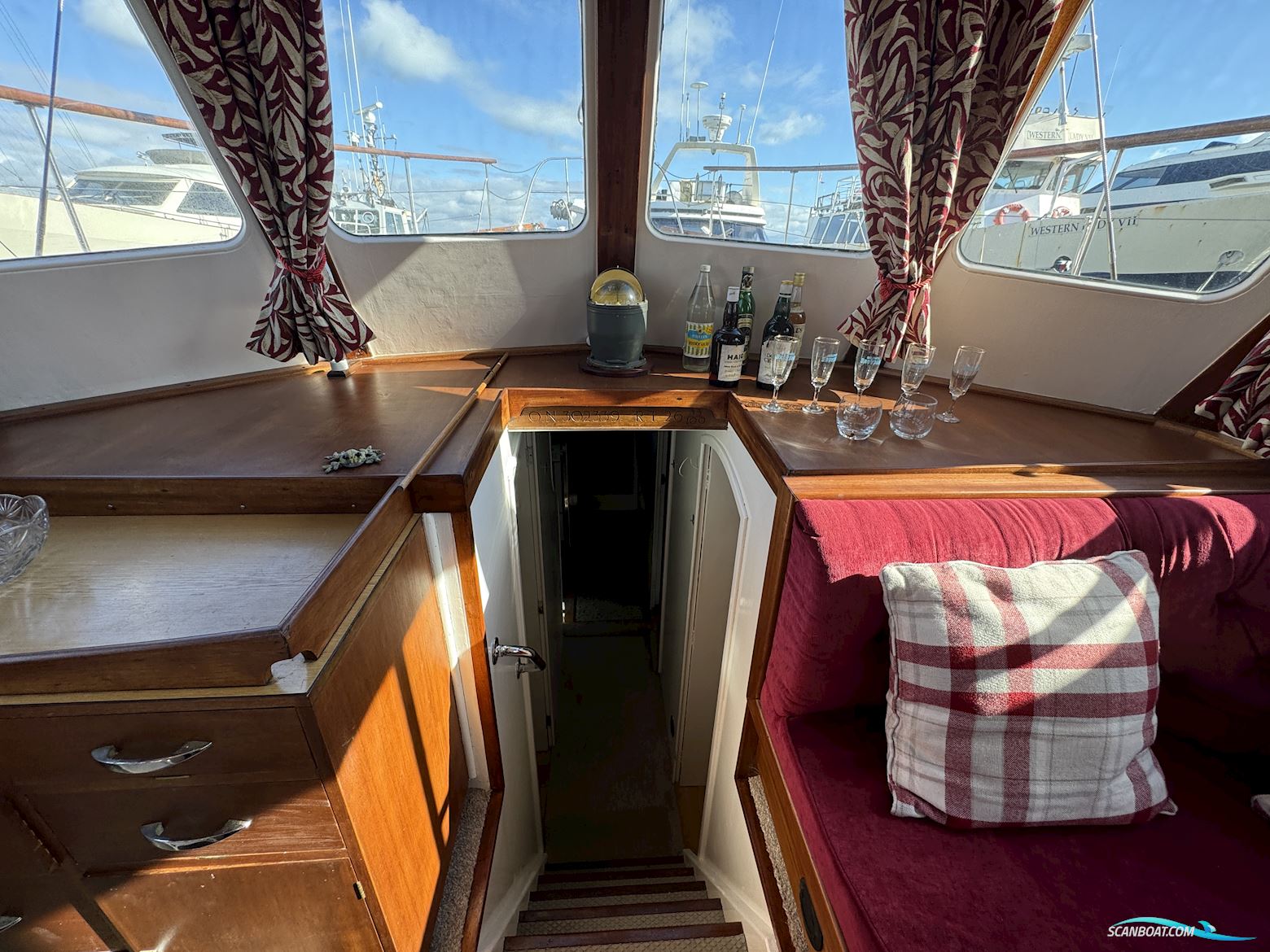 Fleur de Lys 50