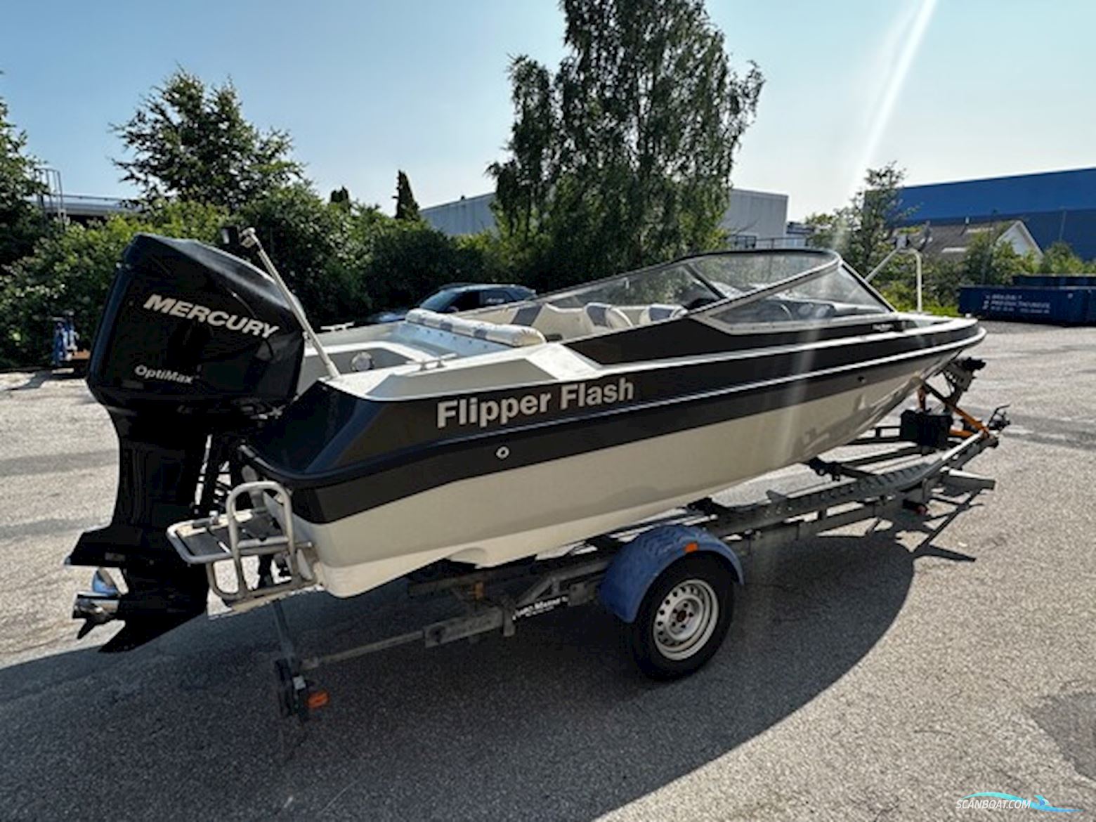 Flipper 600 Flash, Mercury 225 Optimax